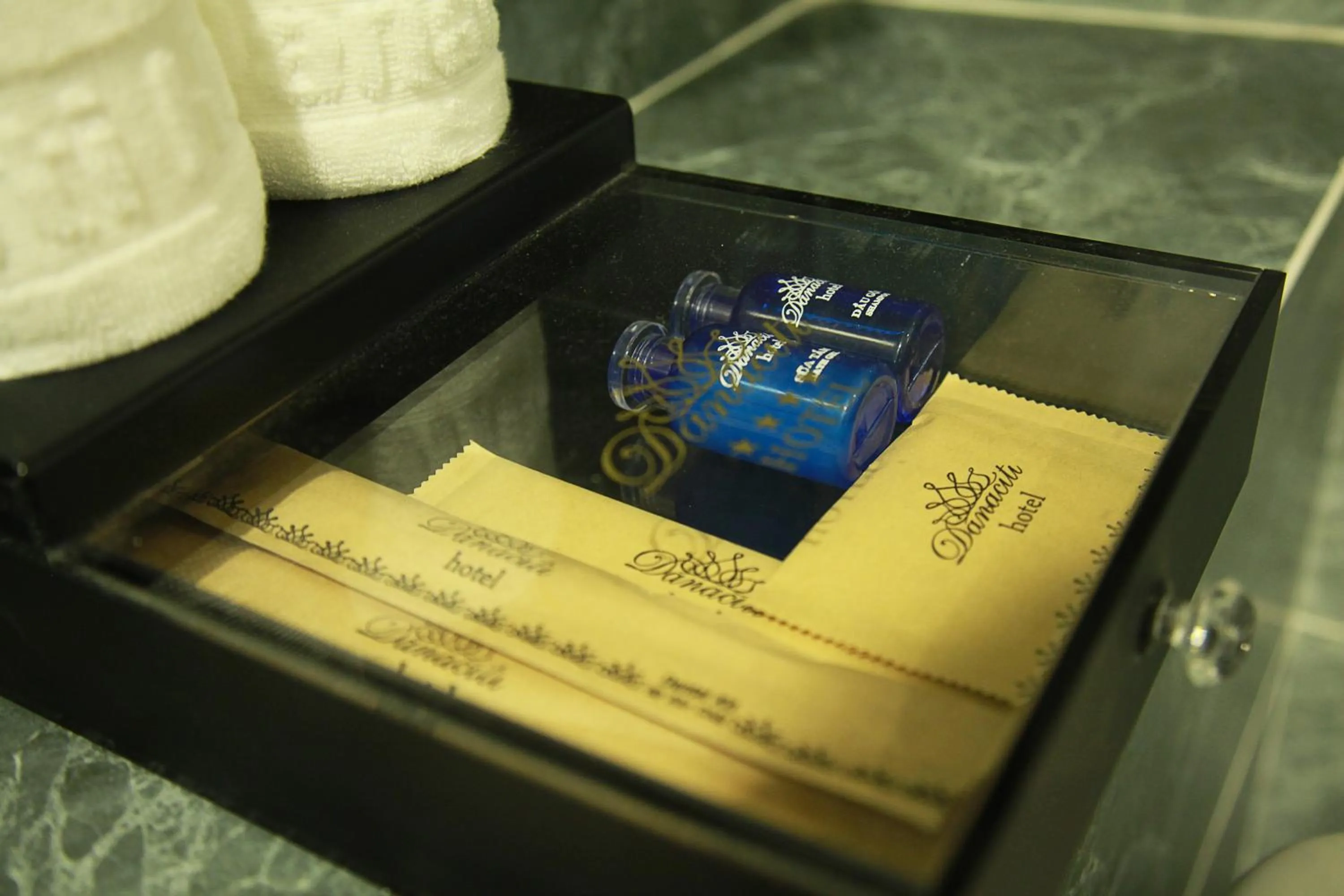 Bathroom in Danaciti Hotel