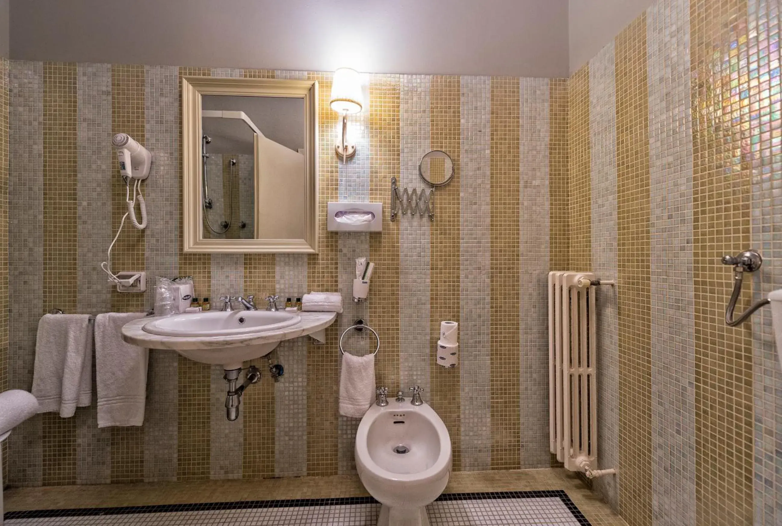 Quadruple Room - single occupancy in Hotel Miravalle Quadruple Room - single occupancy in Hotel Miravalle