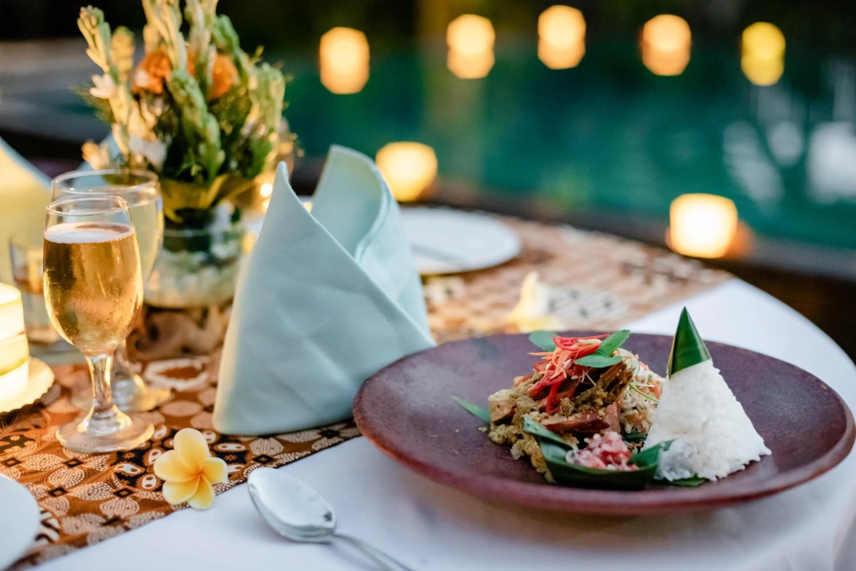 Food and drinks in Santosha Villas & Spa