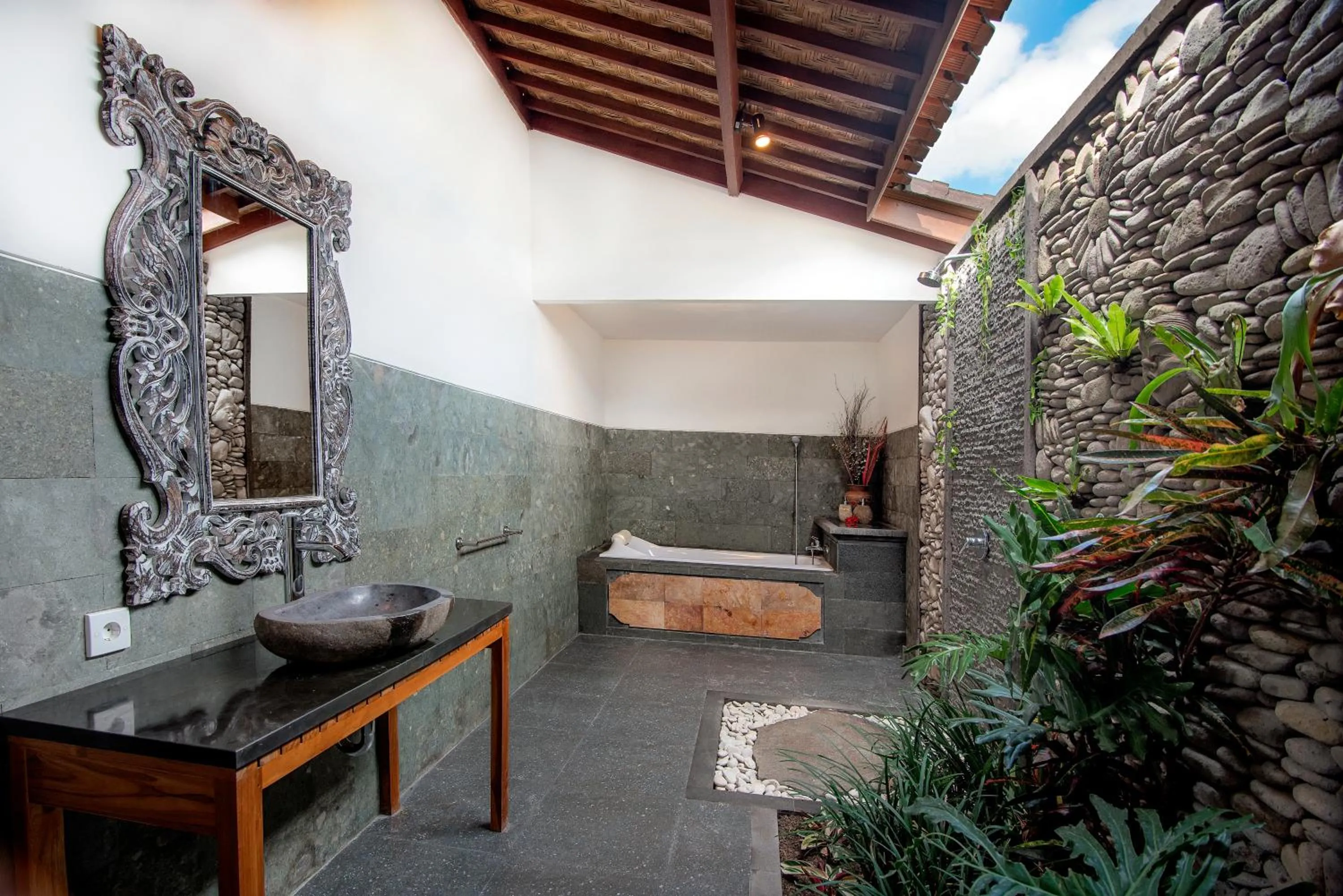 Bathroom in Santosha Villas & Spa