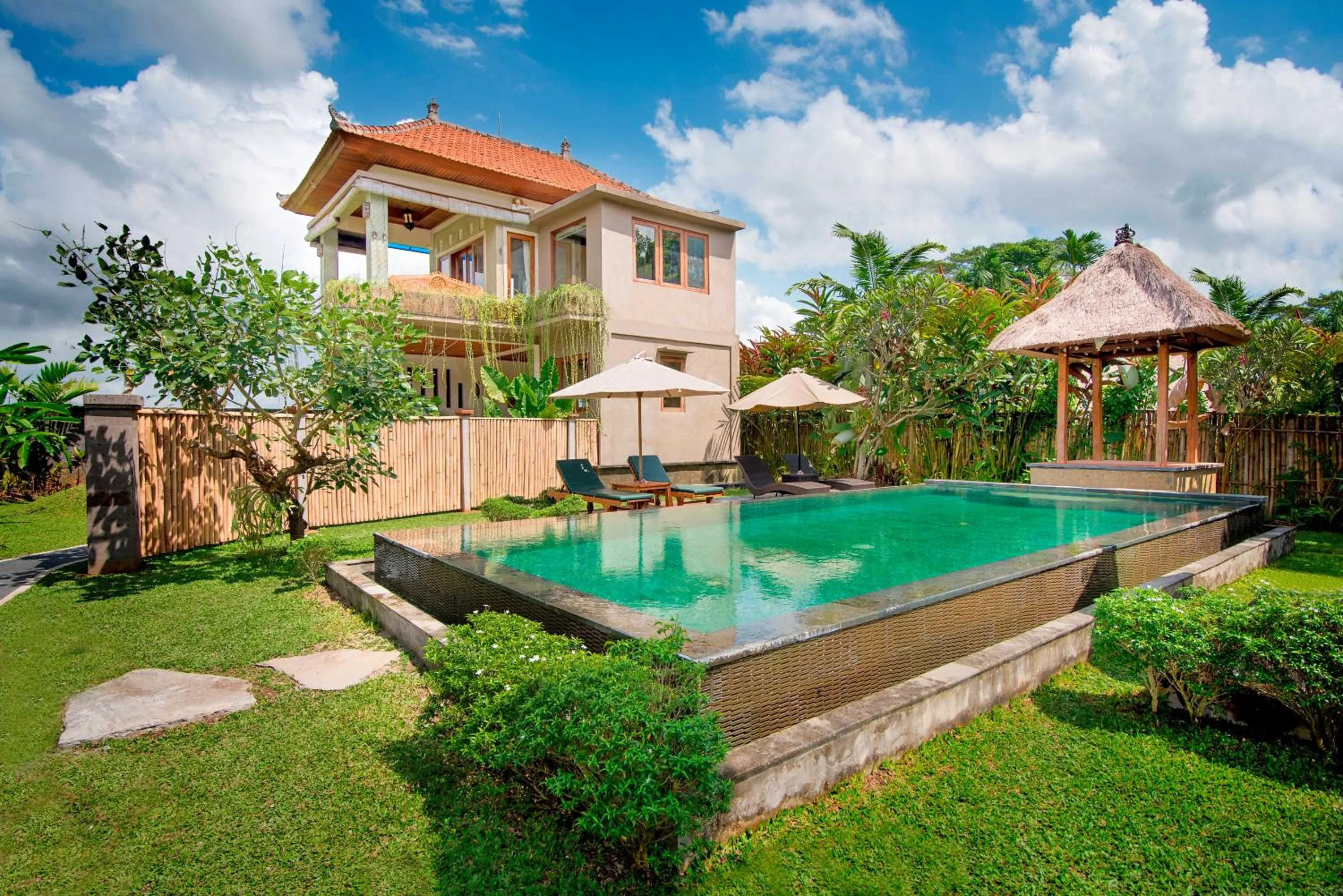 Pool view in Santosha Villas & Spa