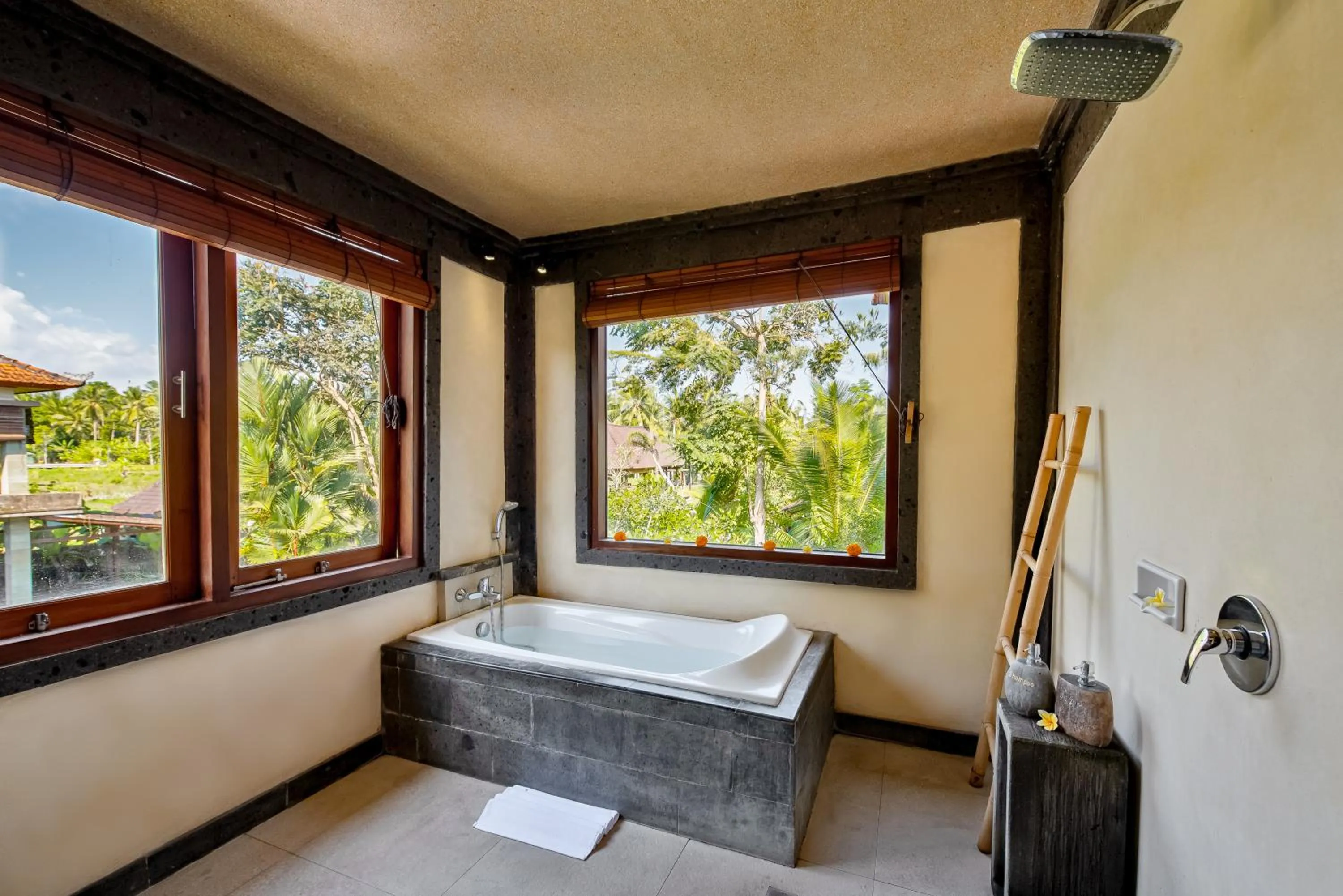 Bathroom in Santosha Villas & Spa
