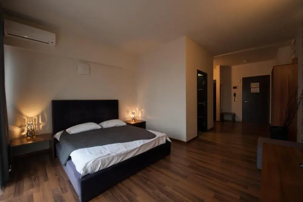 Photo of the whole room, Bed in Hotel Hemingway Residence Photo of the whole room, Bed in Hotel Hemingway Residence