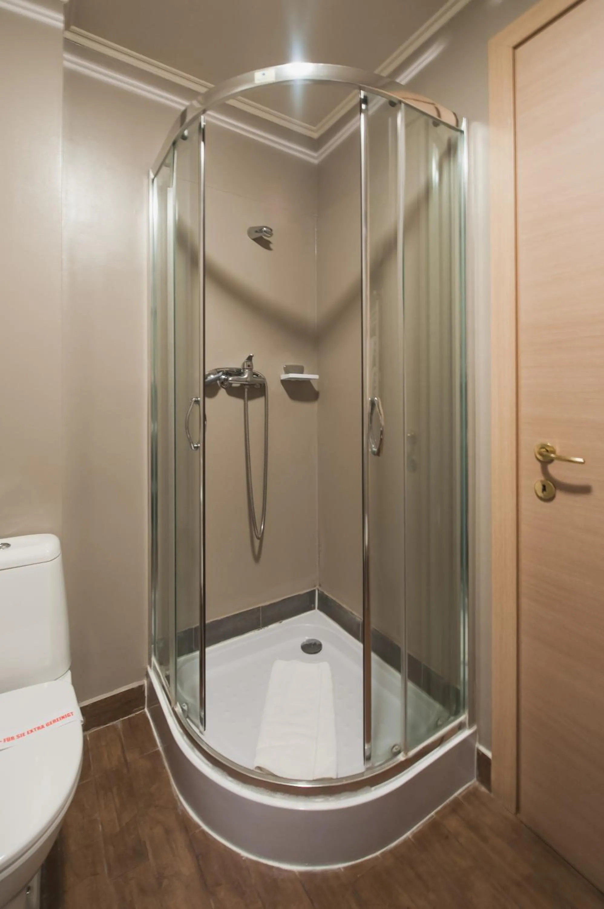 Shower in Hotel Hemingway Residence