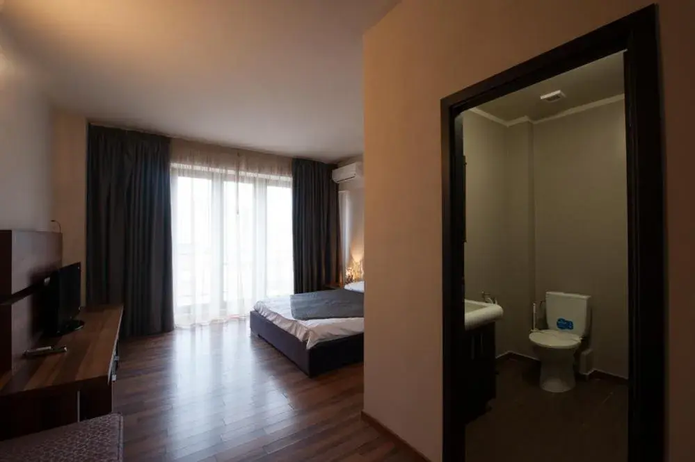 Photo of the whole room, Bed in Hotel Hemingway Residence Photo of the whole room, Bed in Hotel Hemingway Residence