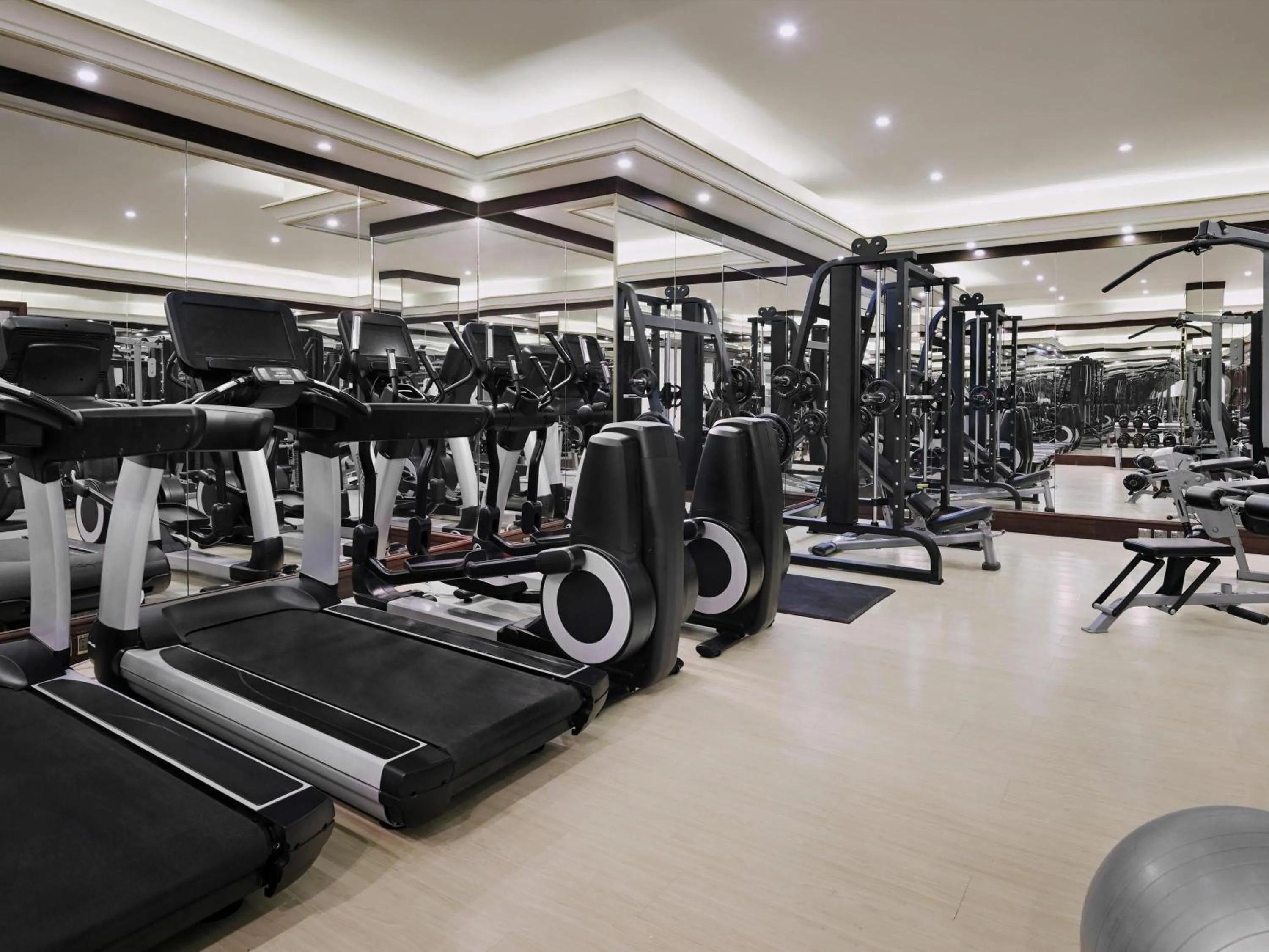 Fitness centre/facilities in Mövenpick Hotel City Star Jeddah