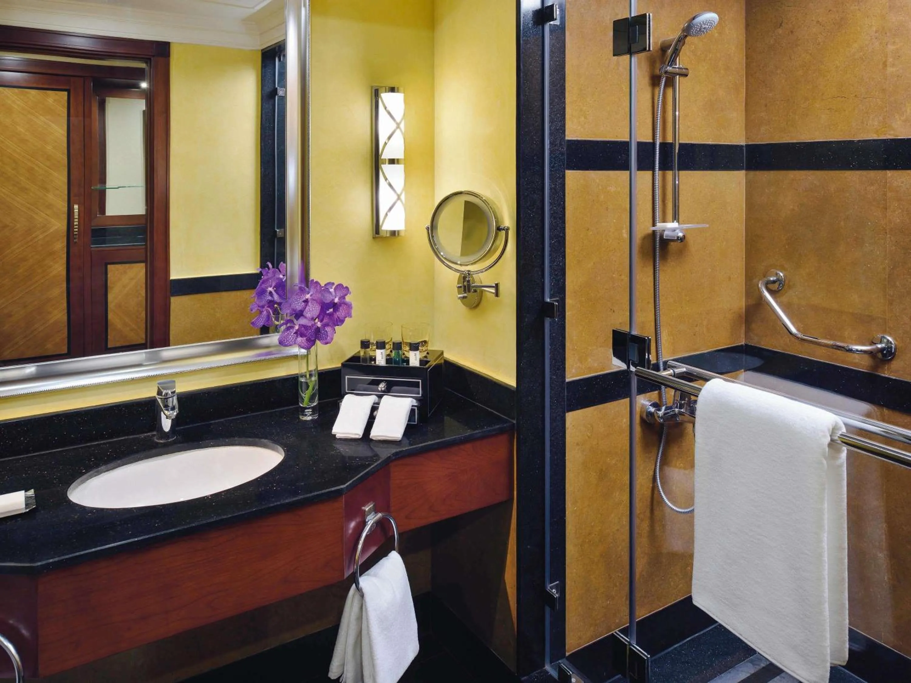 Bedroom in Mövenpick Hotel City Star Jeddah