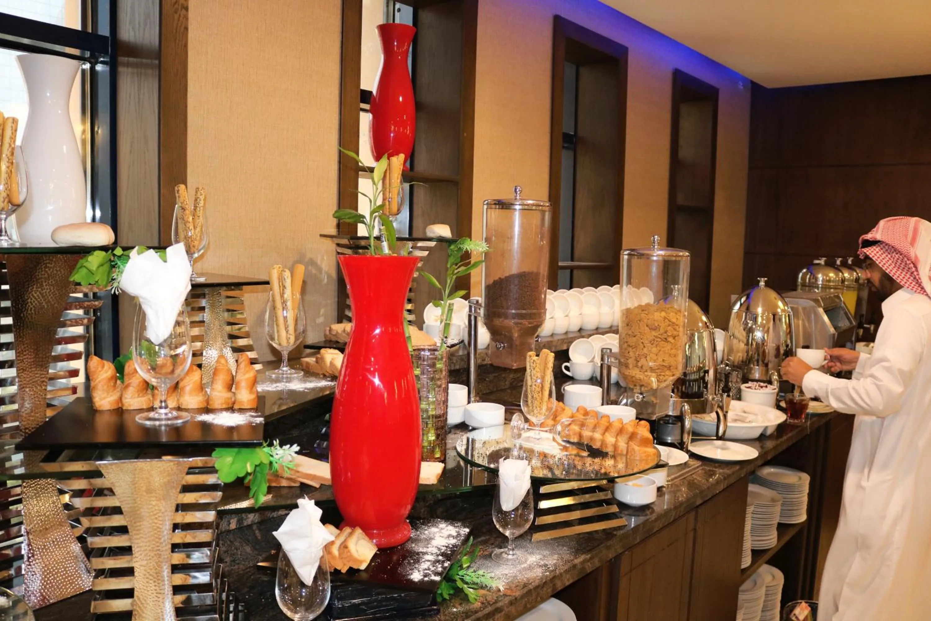 Restaurant/places to eat in Afraa Hotel