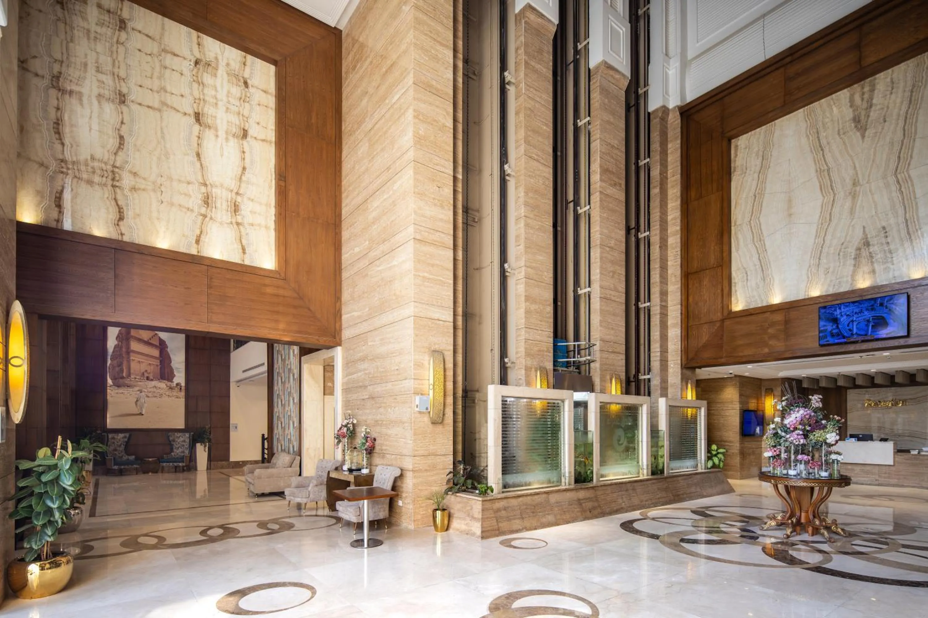 Lobby or reception in فندق عفراء