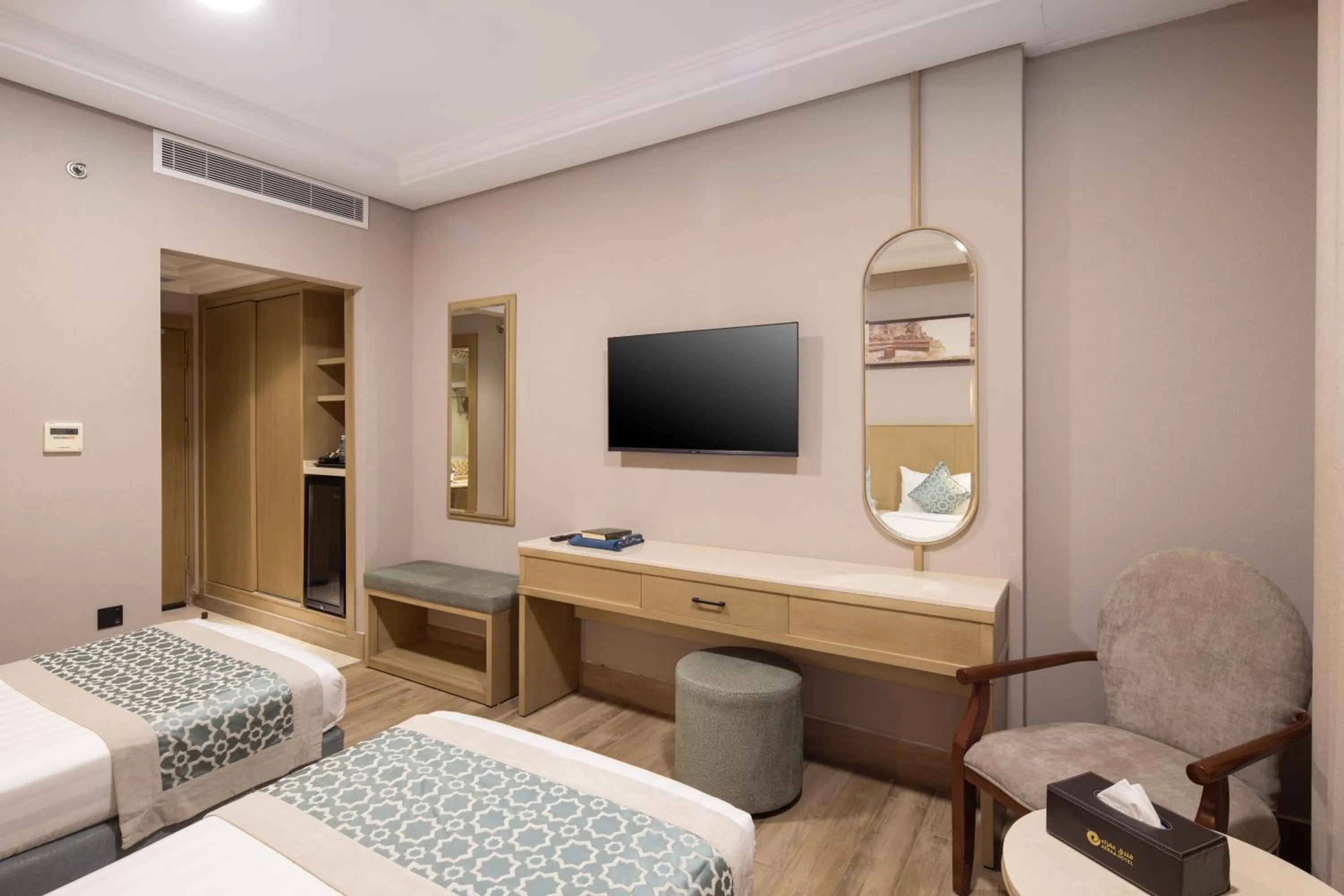 Bedroom, Bed in فندق عفراء