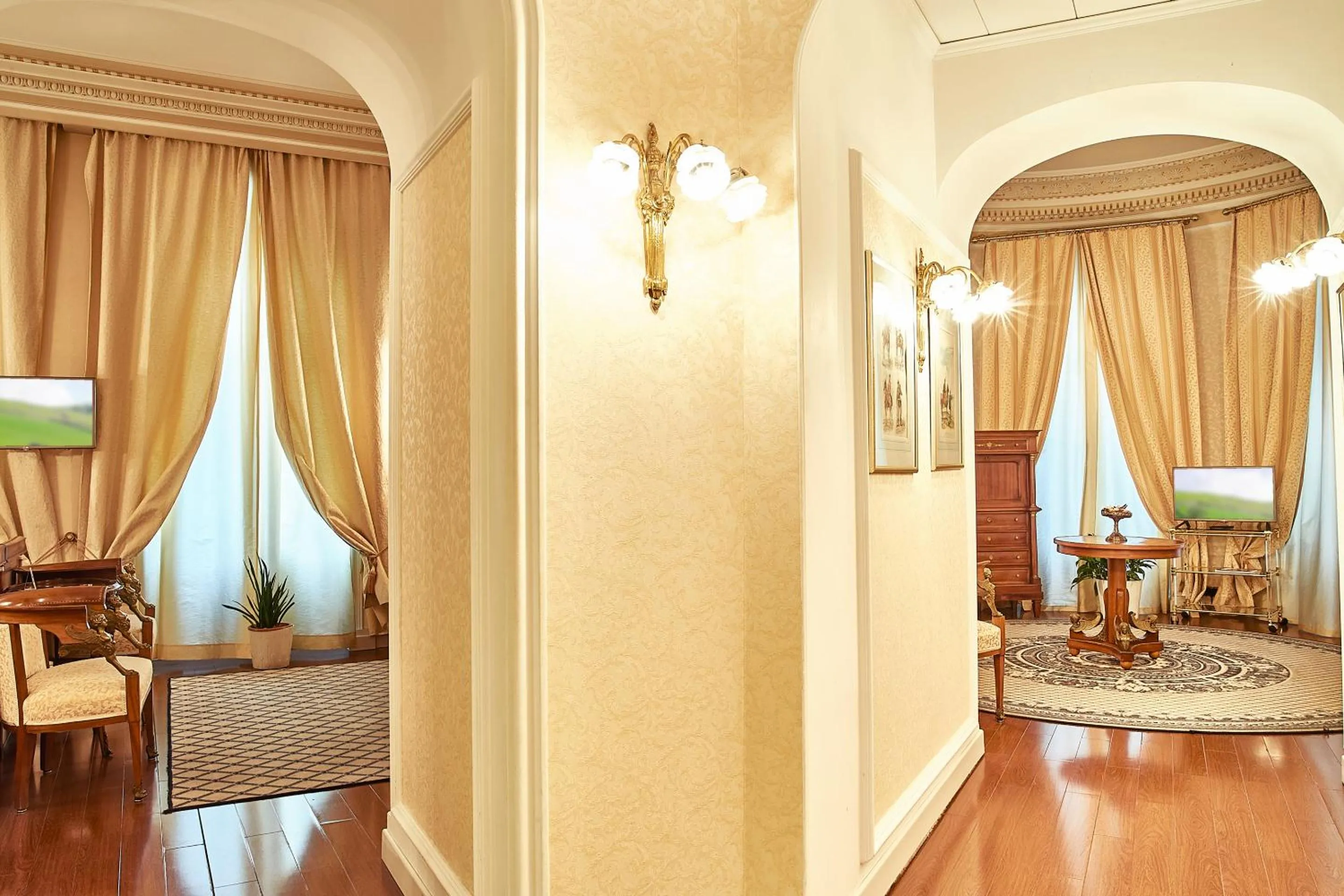 Photo of the whole room in Grand Hotel Continental Bucuresti