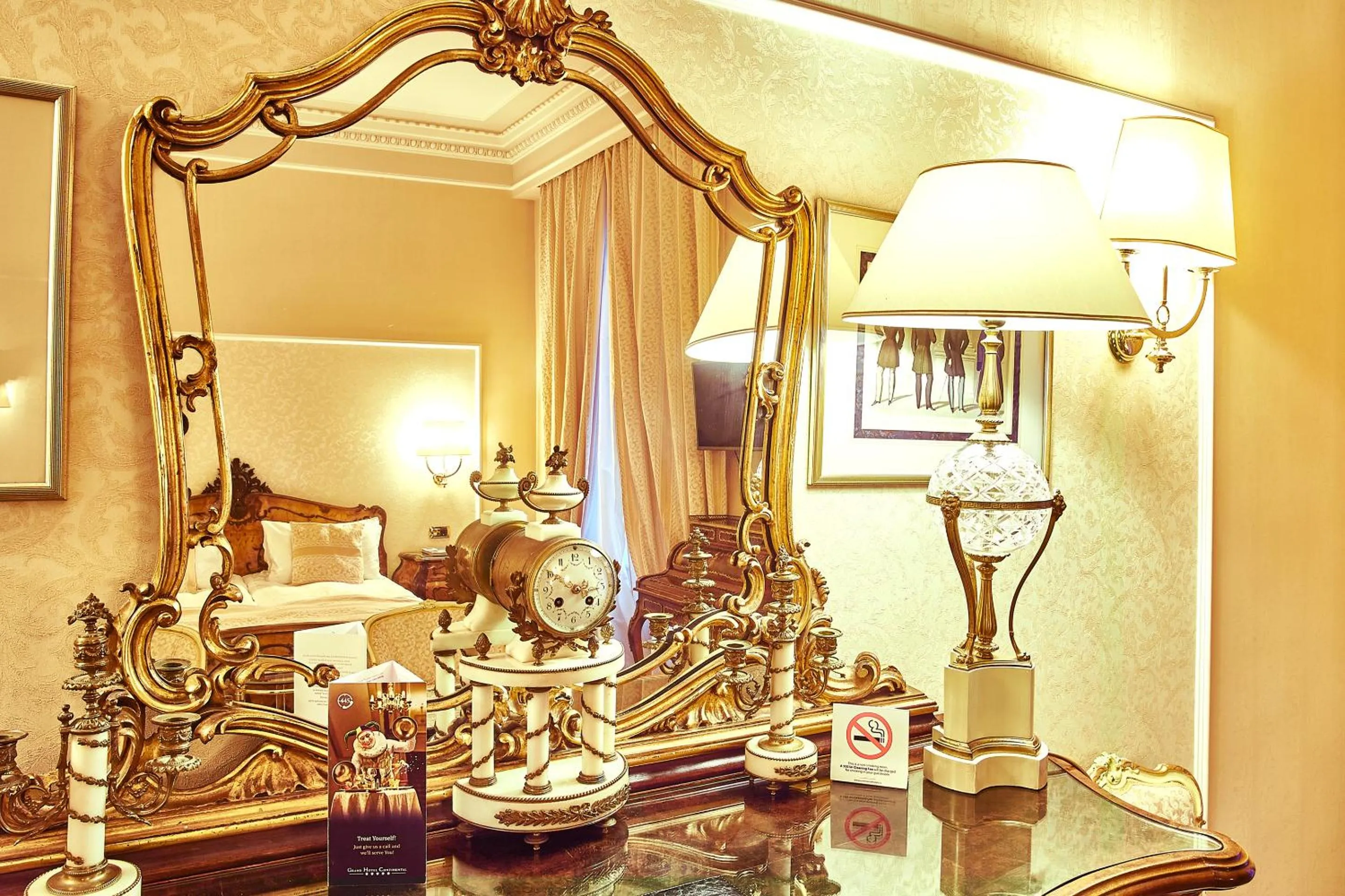 Decorative detail in Grand Hotel Continental Bucuresti