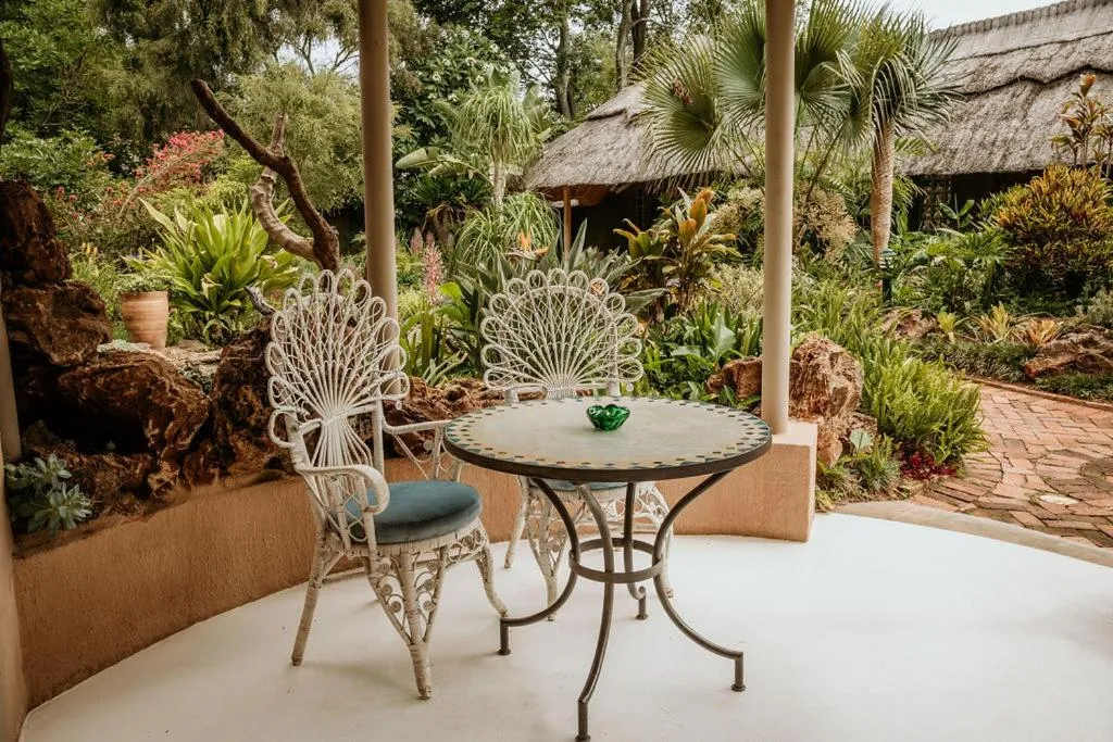 Seating area in Amanzi Lodge