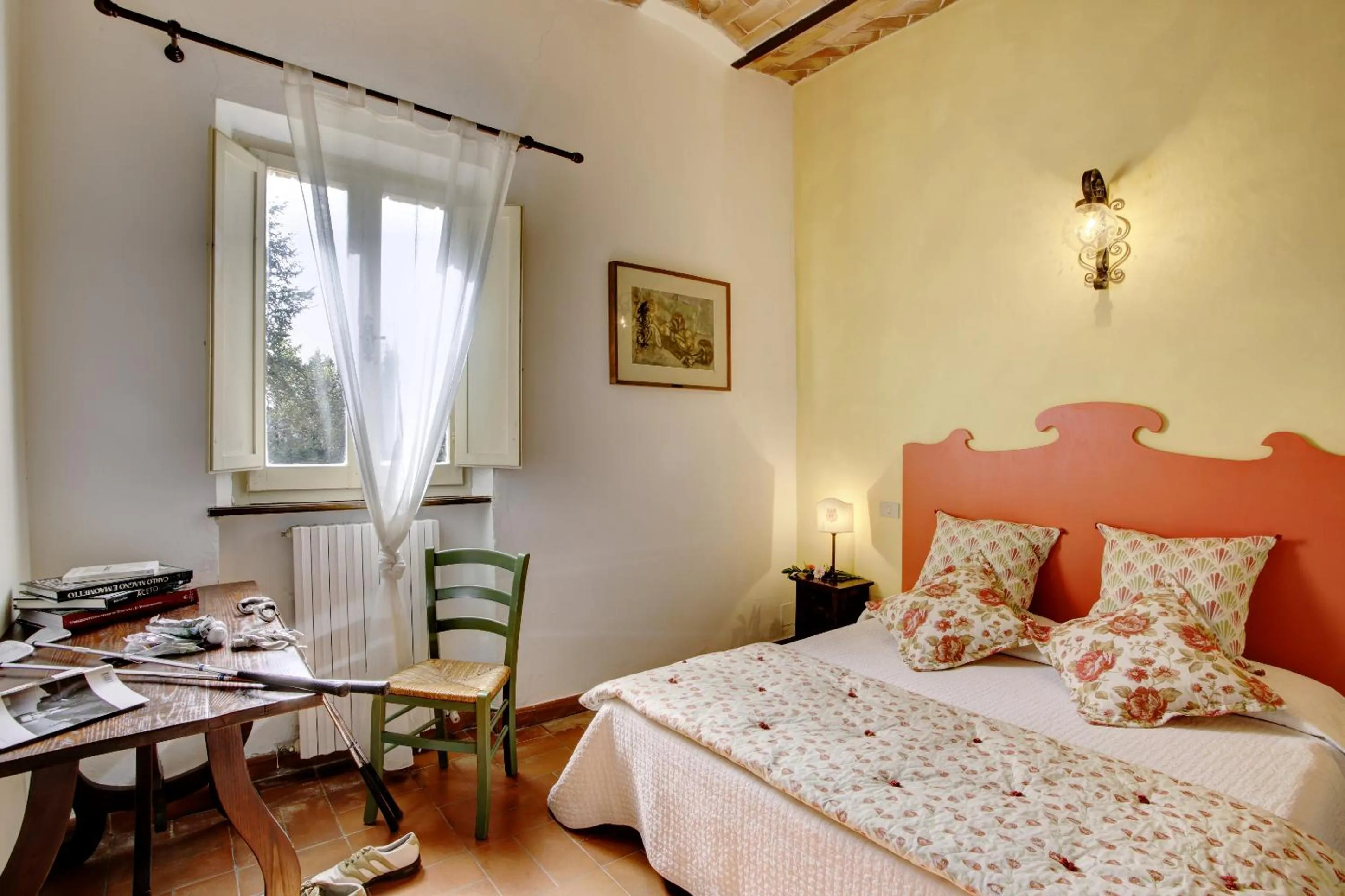 Photo of the whole room in Borgo San Lorenzo a Linari