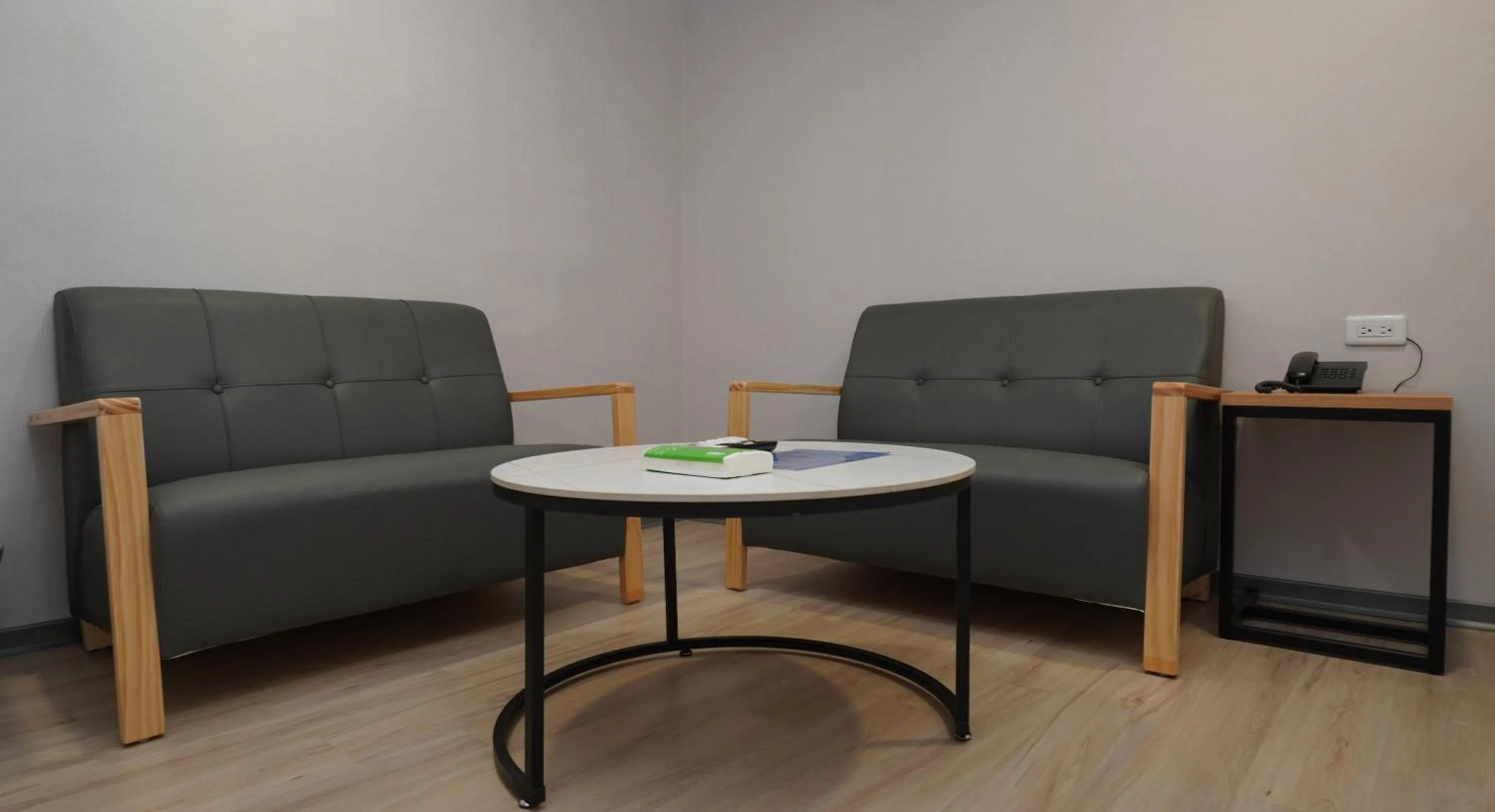 Living room in Su Ao Hotel