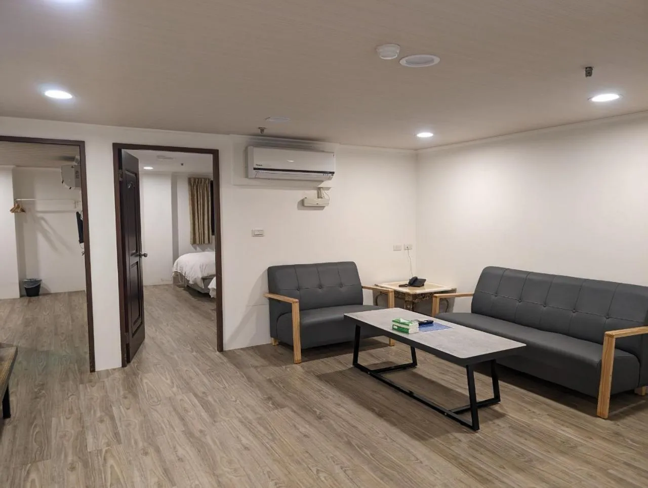 Living room in Su Ao Hotel