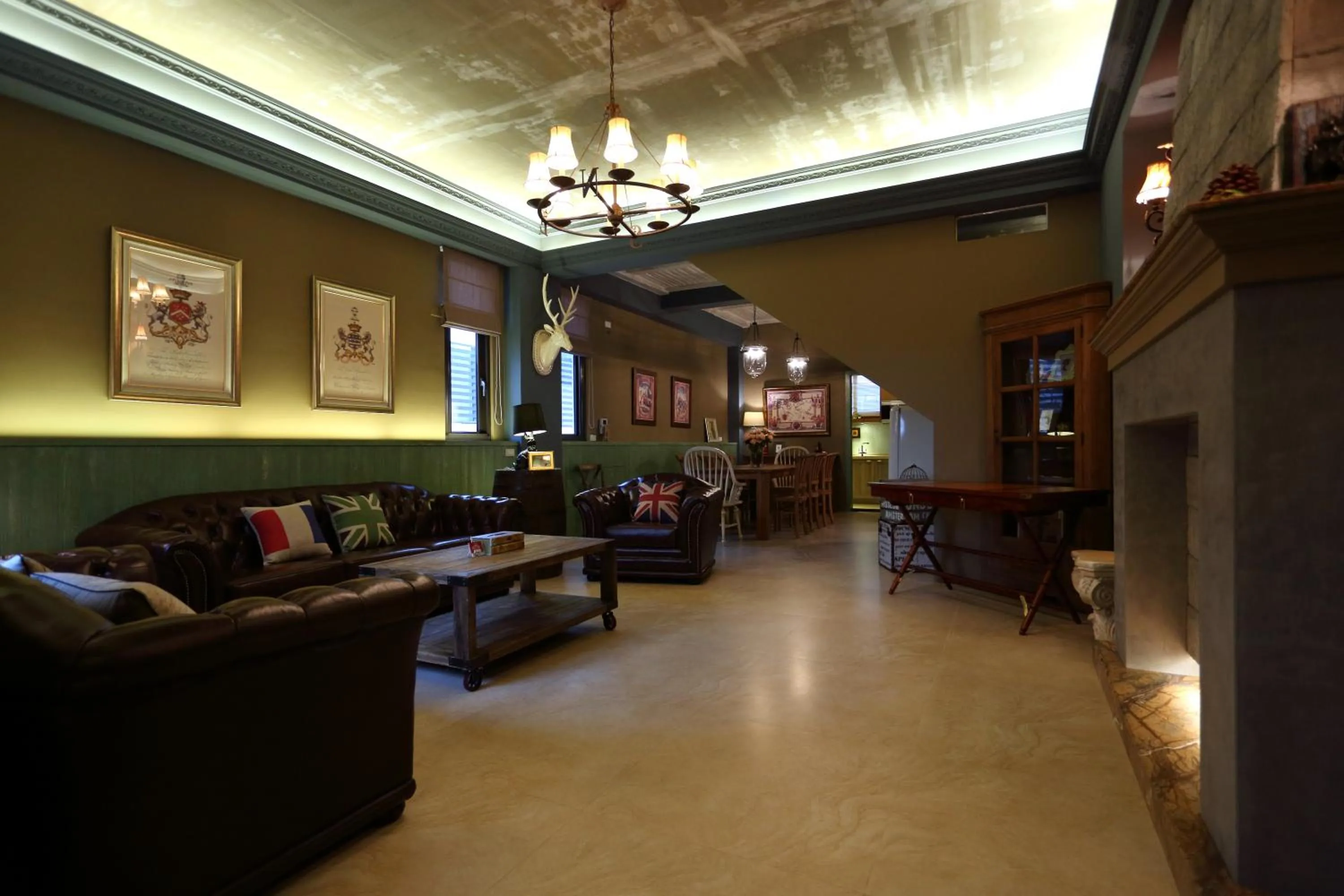 Communal lounge/ TV room in Hualien Edinburgh Homestay