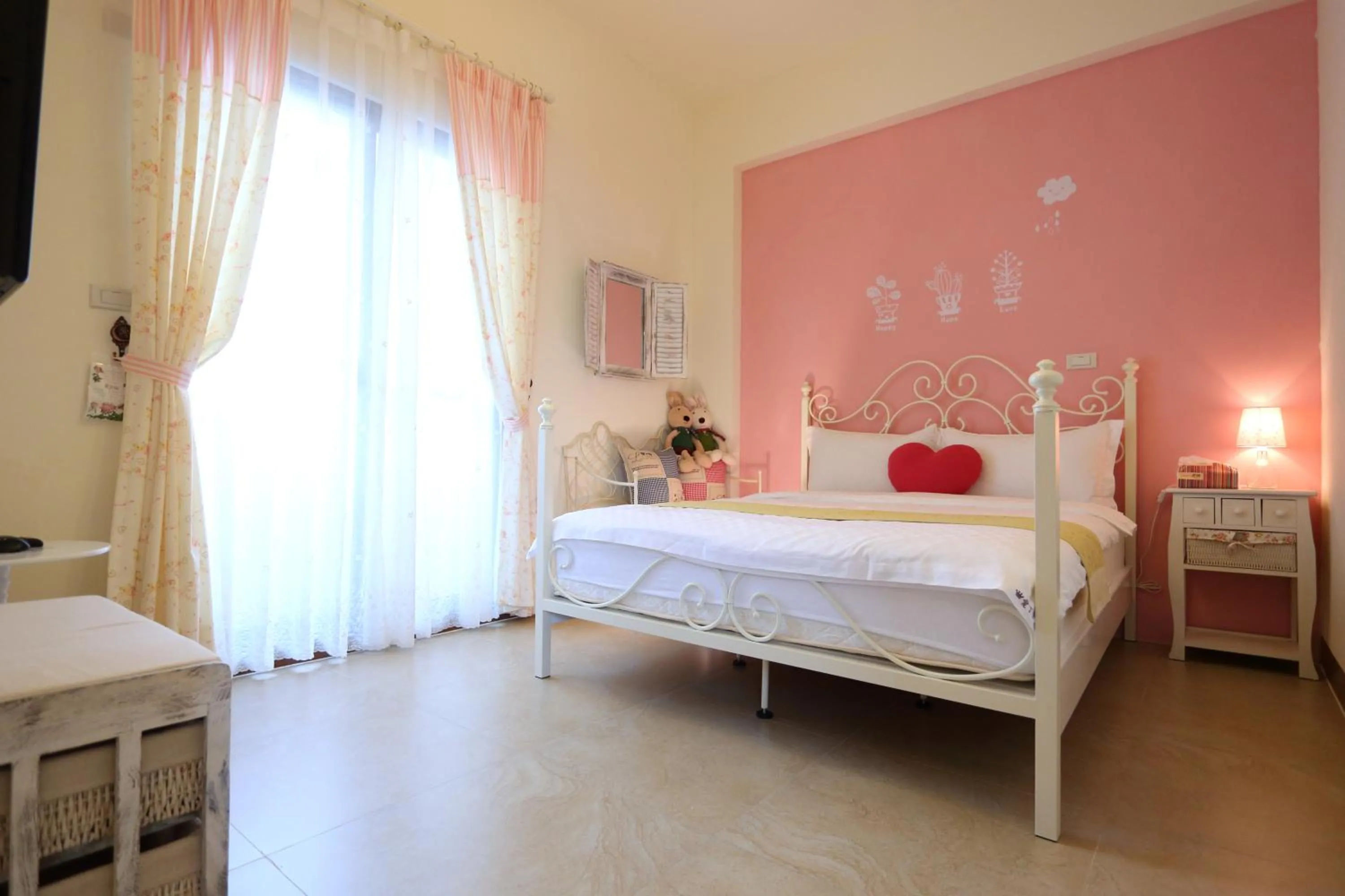 Photo of the whole room, Bed in Hualien Edinburgh Homestay