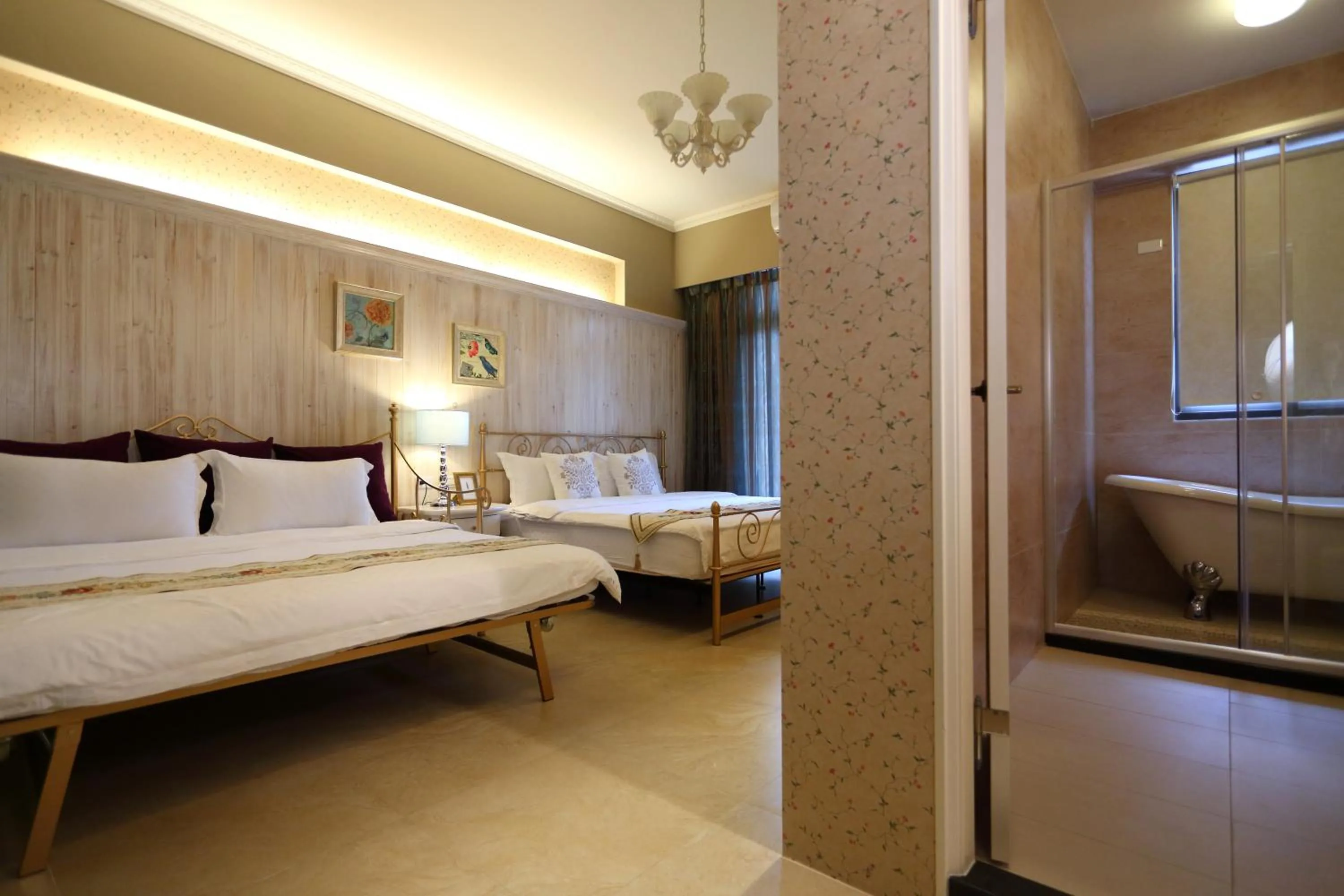 Shower, Bed in Hualien Edinburgh Homestay