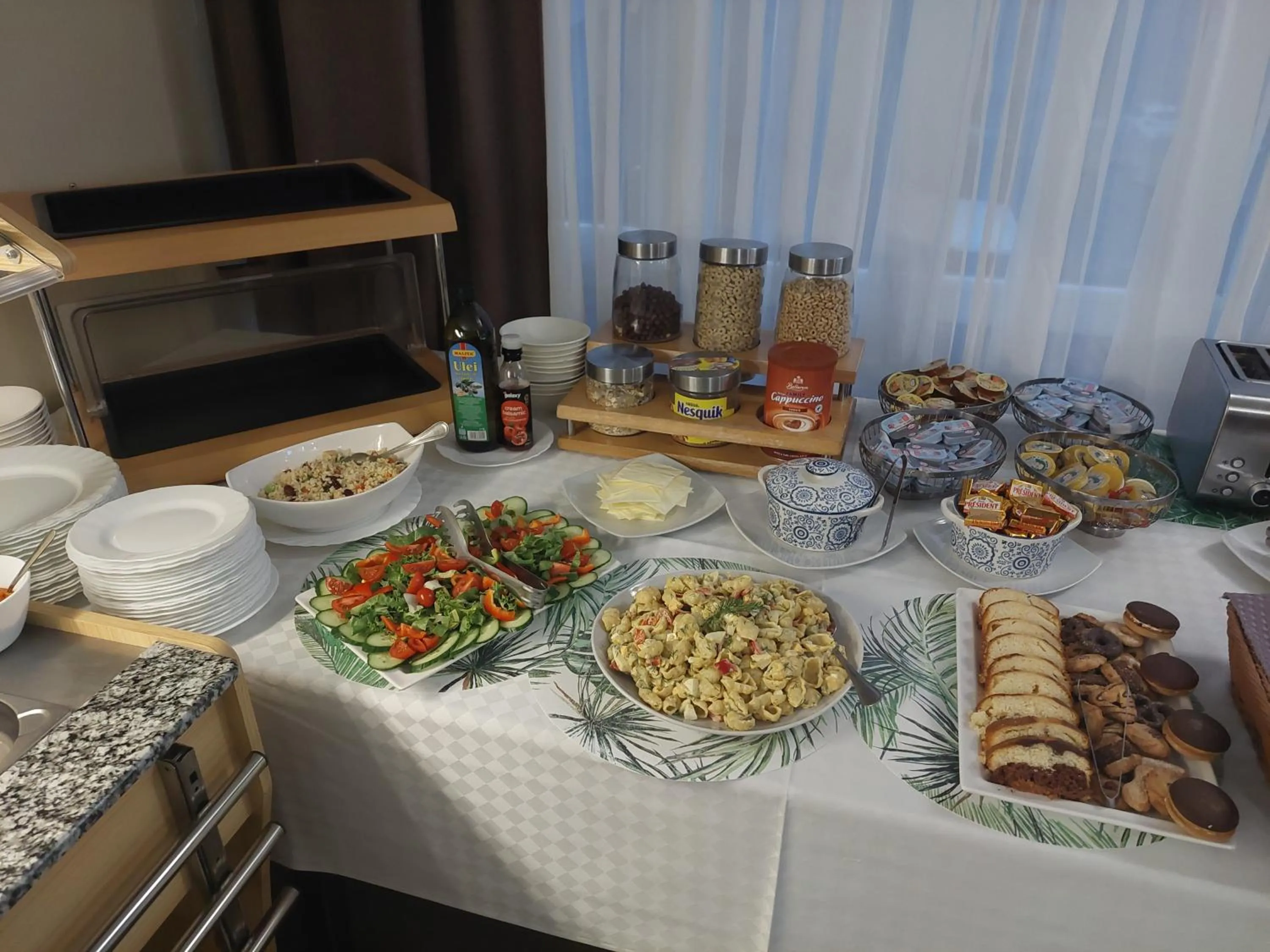 Buffet breakfast in Hotel Pacific