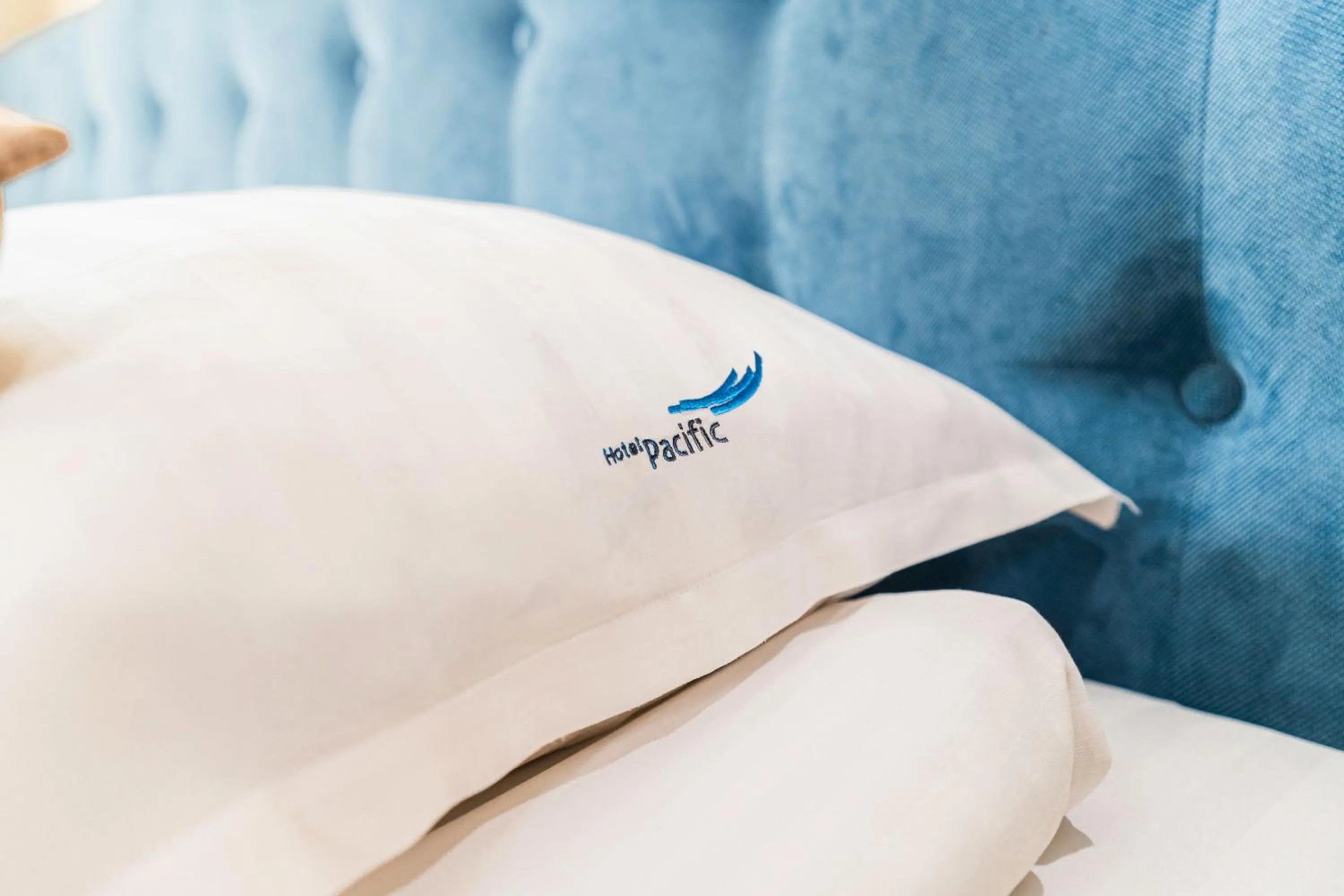 Bed in Hotel Pacific