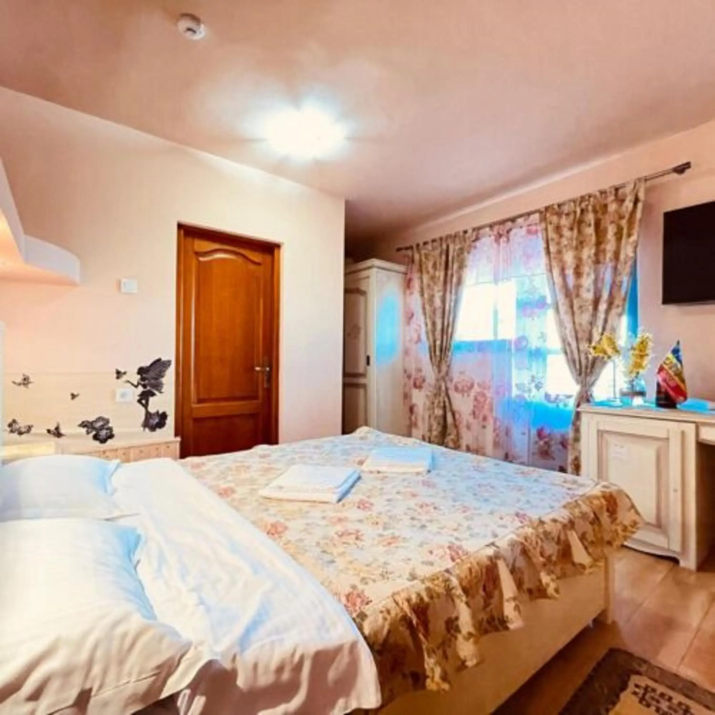 Photo of the whole room, Bed in Leaganul Bucovinei Guest House Photo of the whole room, Bed in Leaganul Bucovinei Guest House