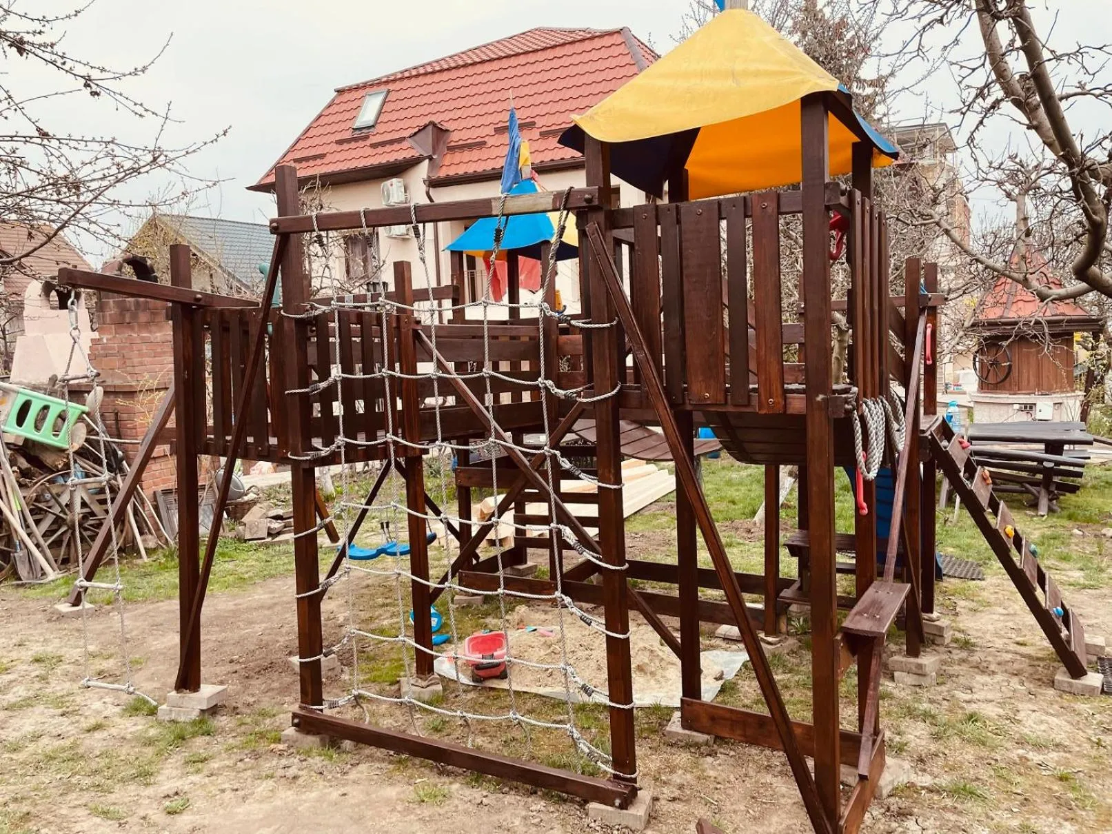Children play ground in Leaganul Bucovinei Guest House