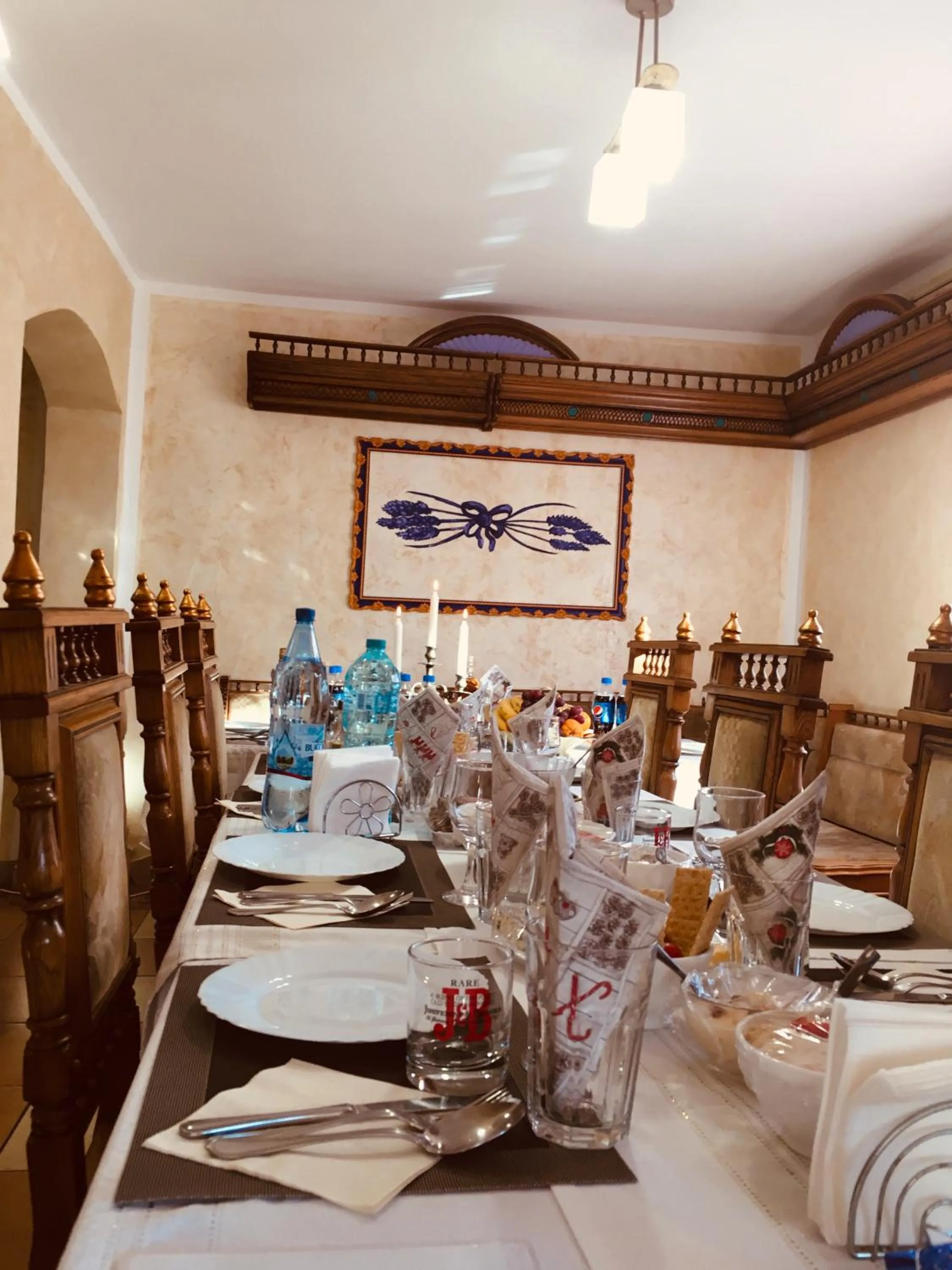 Restaurant/places to eat in Leaganul Bucovinei Guest House