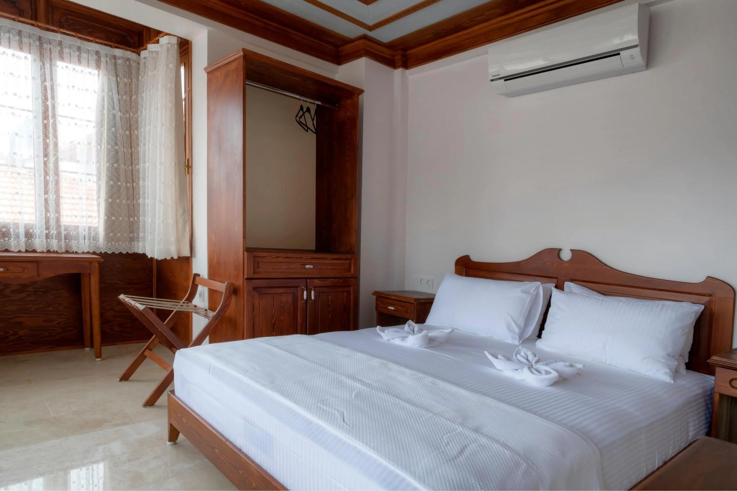 Property building, Bed in Hotel Mary's House