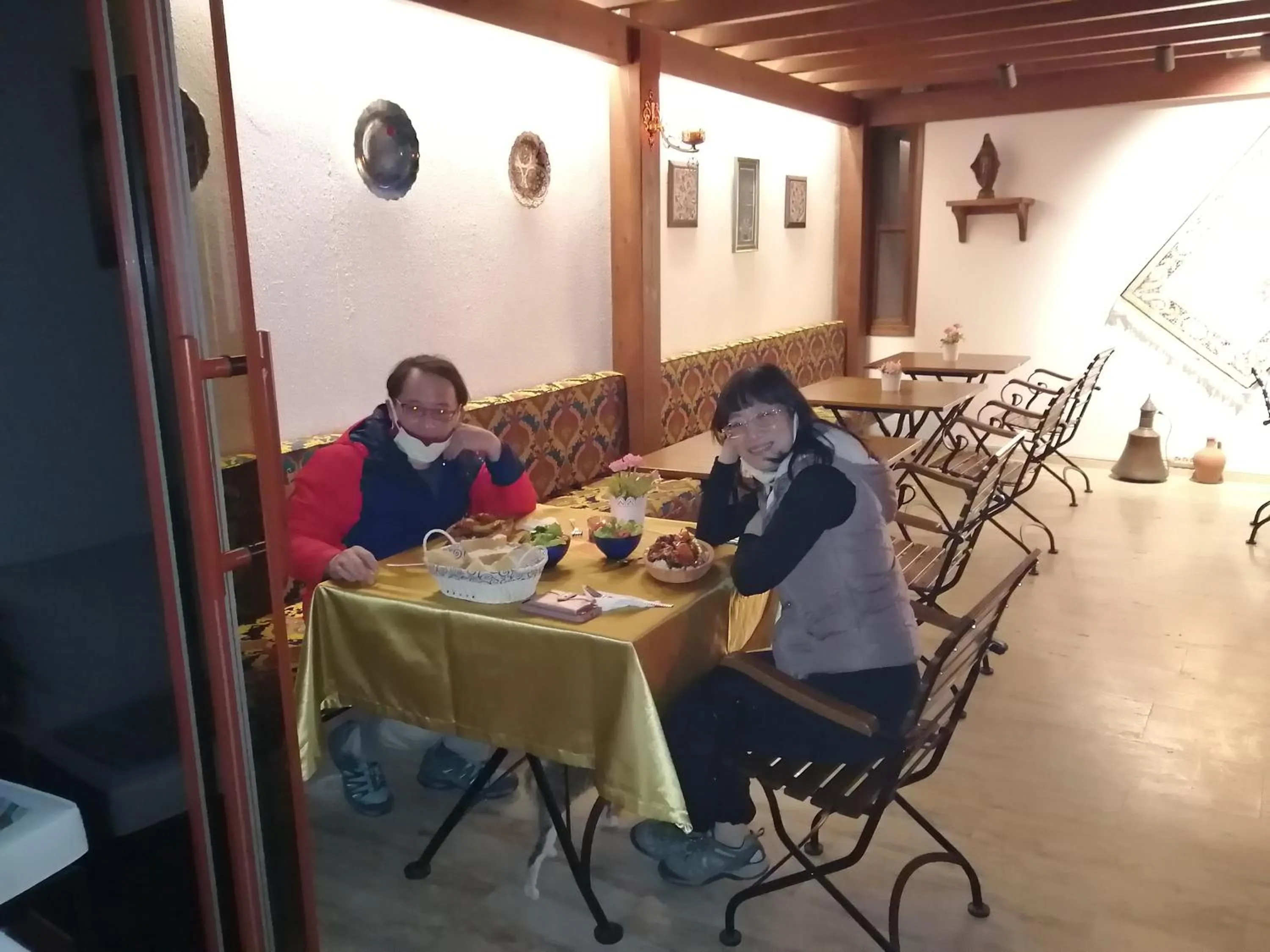 Restaurant/places to eat in Hotel Mary's House