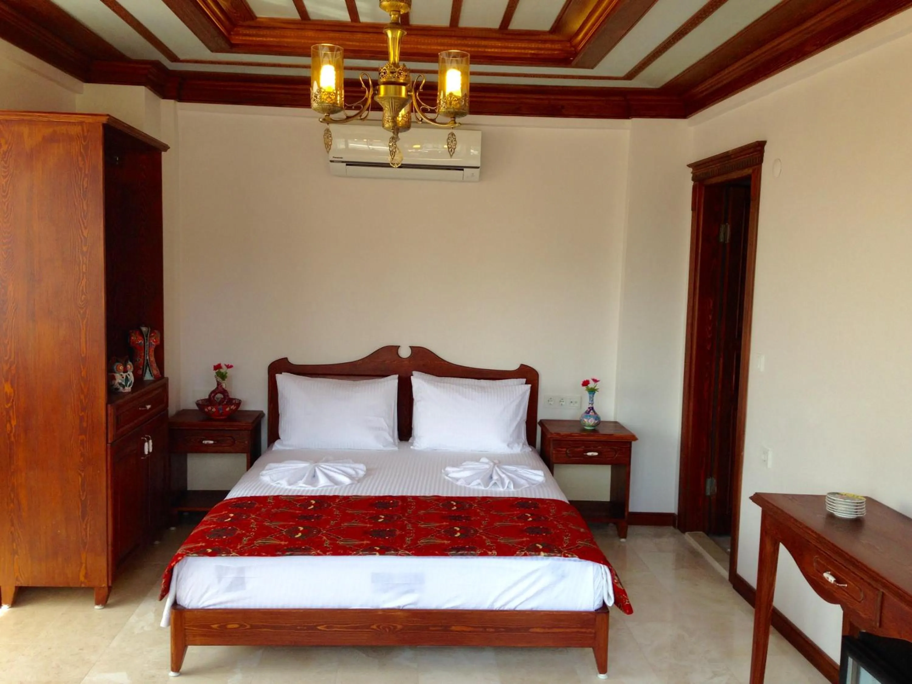Decorative detail, Bed in Hotel Mary's House