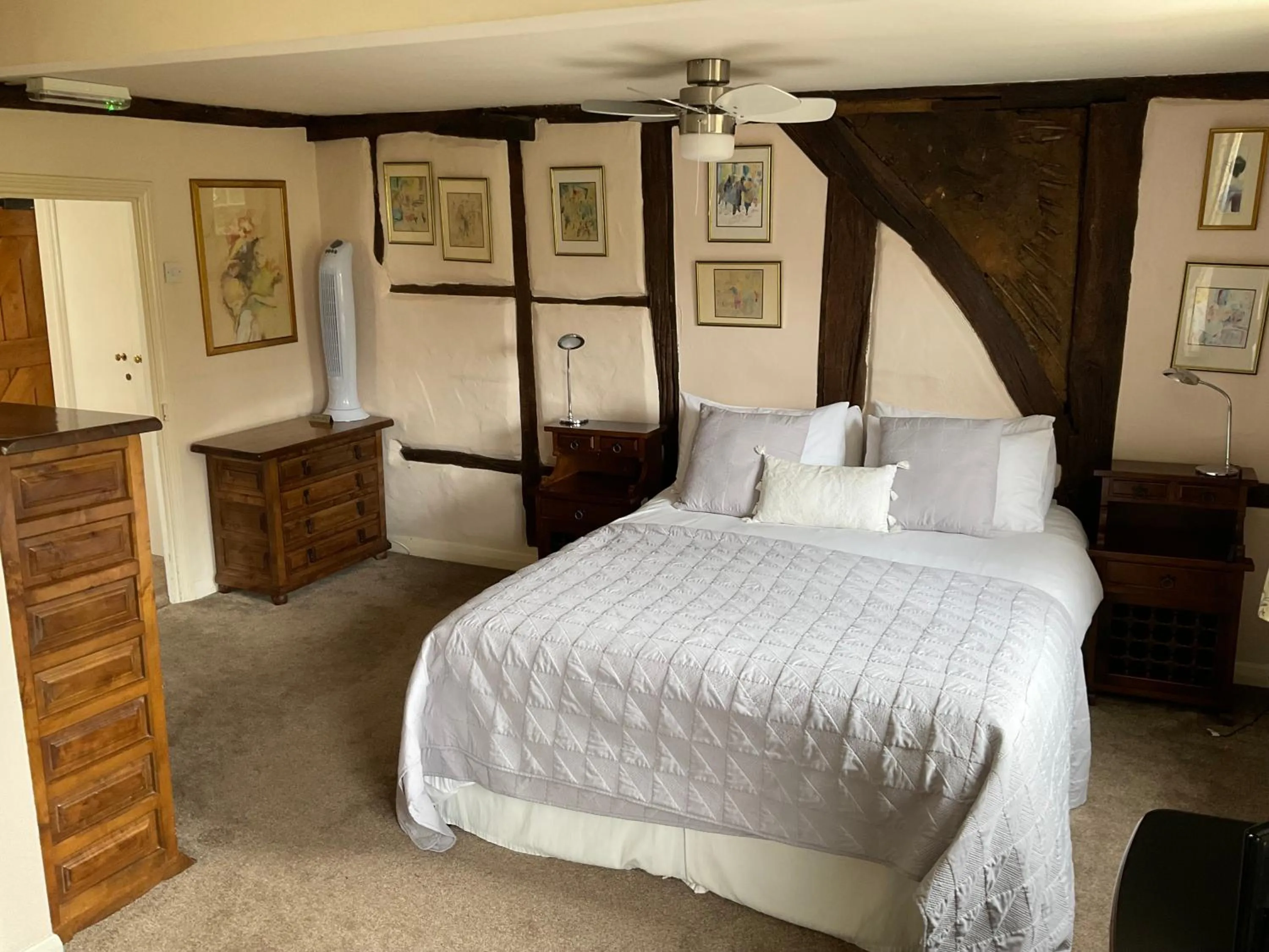Bed in The Jolly Farmer