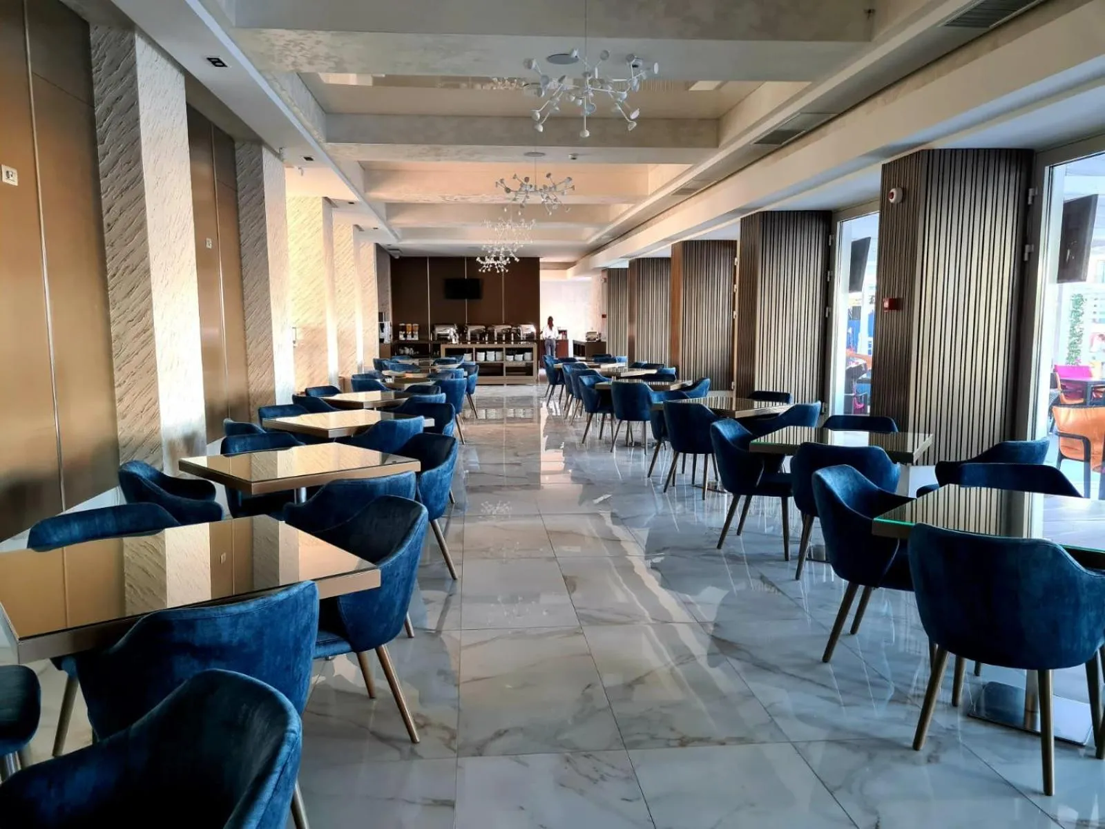 Restaurant/places to eat in Hotel Union