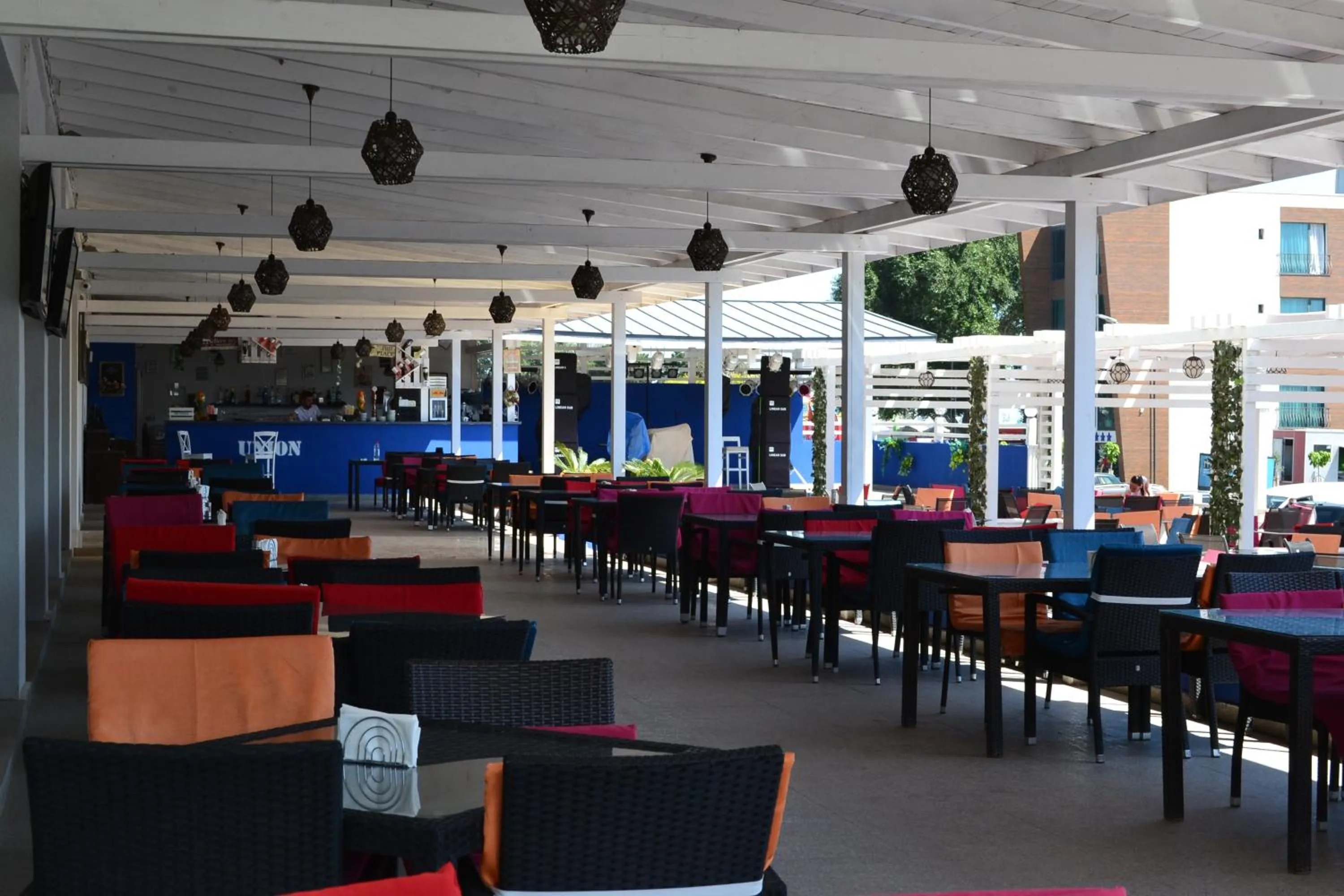 Restaurant/places to eat in Hotel Union