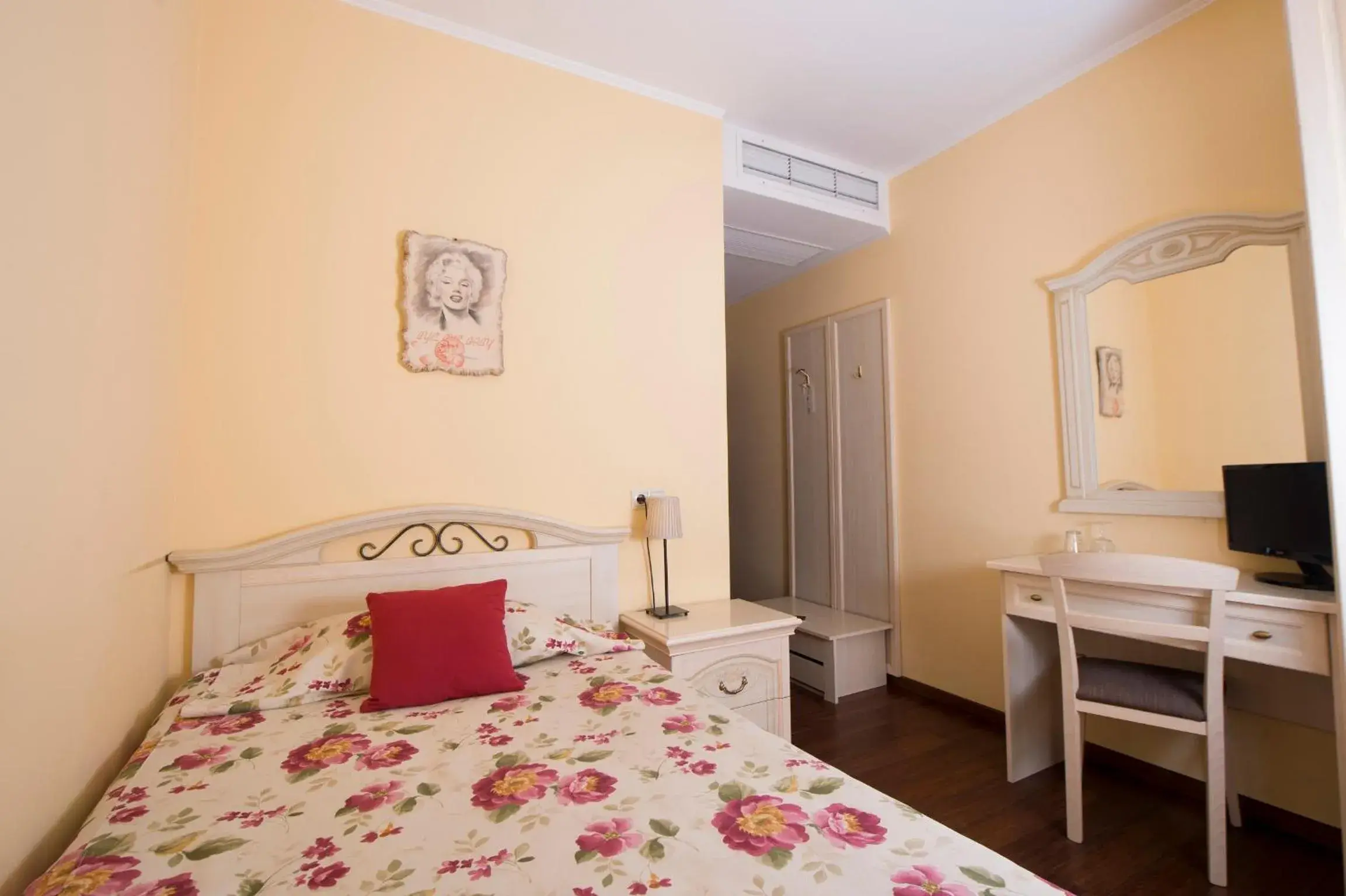 Standard Single Room in Park Villa - Boutique Hotel Standard Single Room in Park Villa - Boutique Hotel