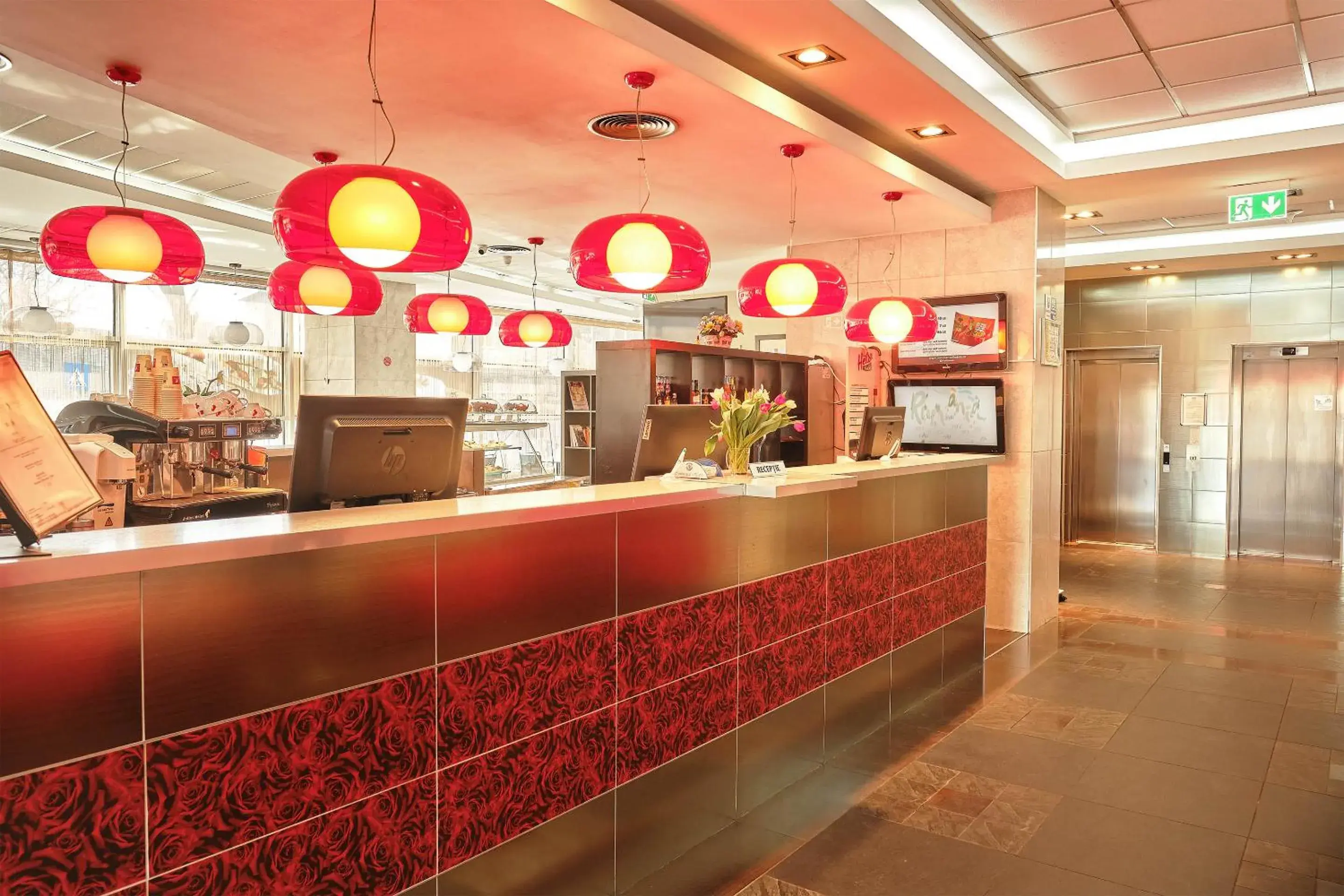 Lobby or reception in Hello Hotels Bucuresti Gara de Nord Lobby or reception in Hello Hotels Bucuresti Gara de Nord