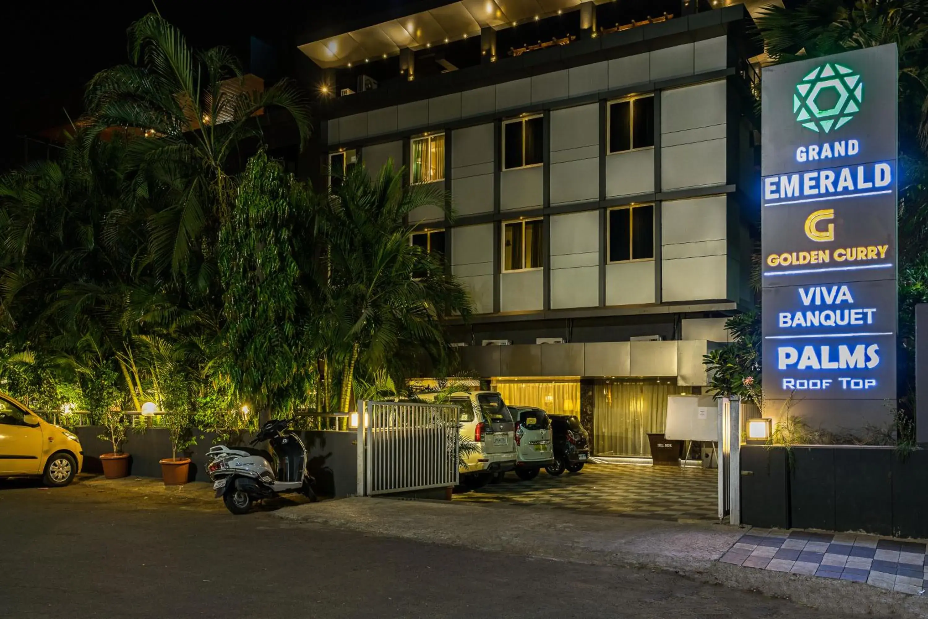 Facade/entrance in Treebo Premium Grand Emerald Facade/entrance in Treebo Premium Grand Emerald