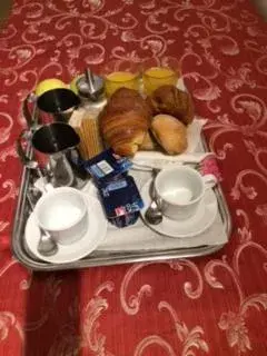 Food and drinks in Relais La Corte dei Cavalieri Food and drinks in Relais La Corte dei Cavalieri