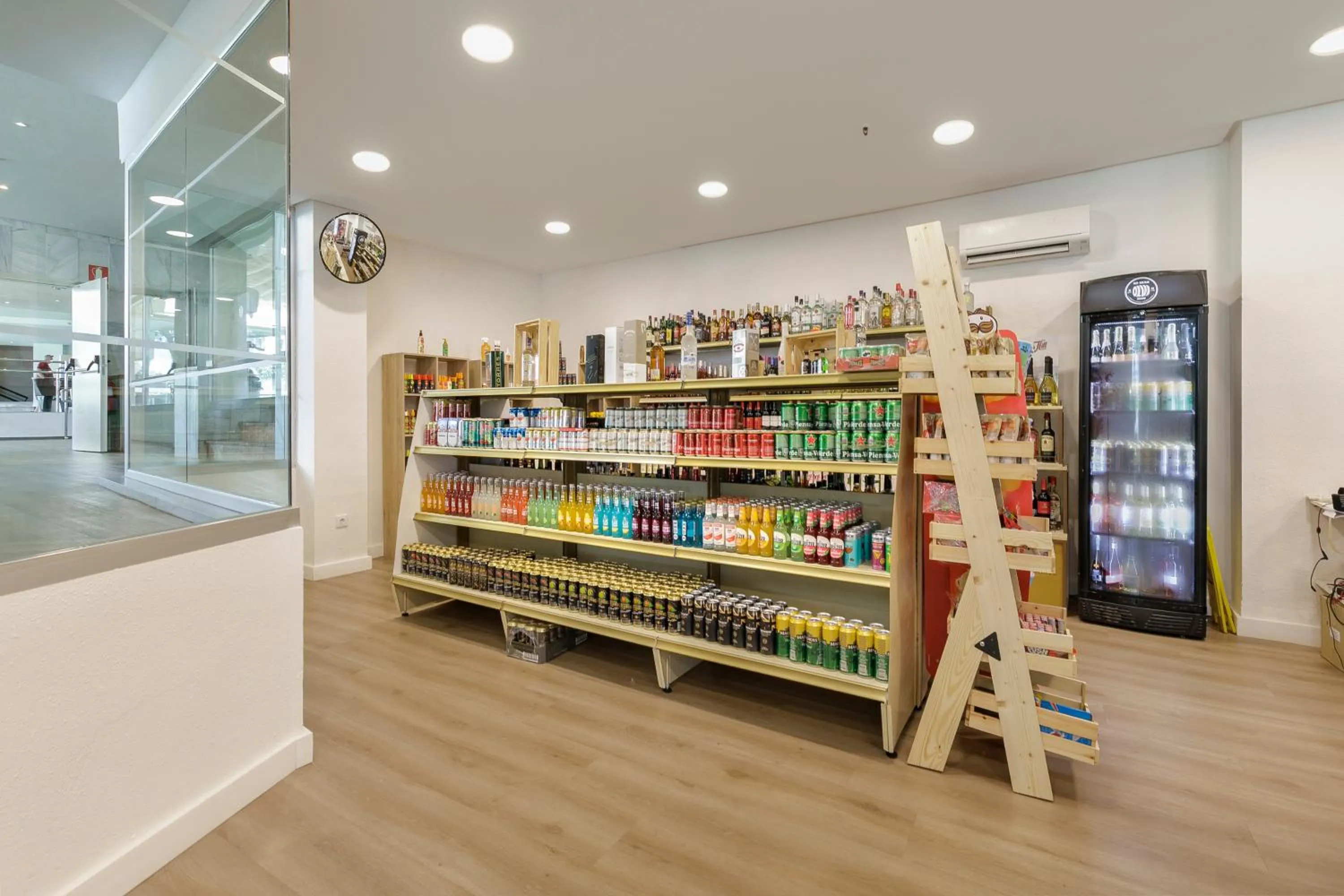 On-site shops in Sol Puerto Marina