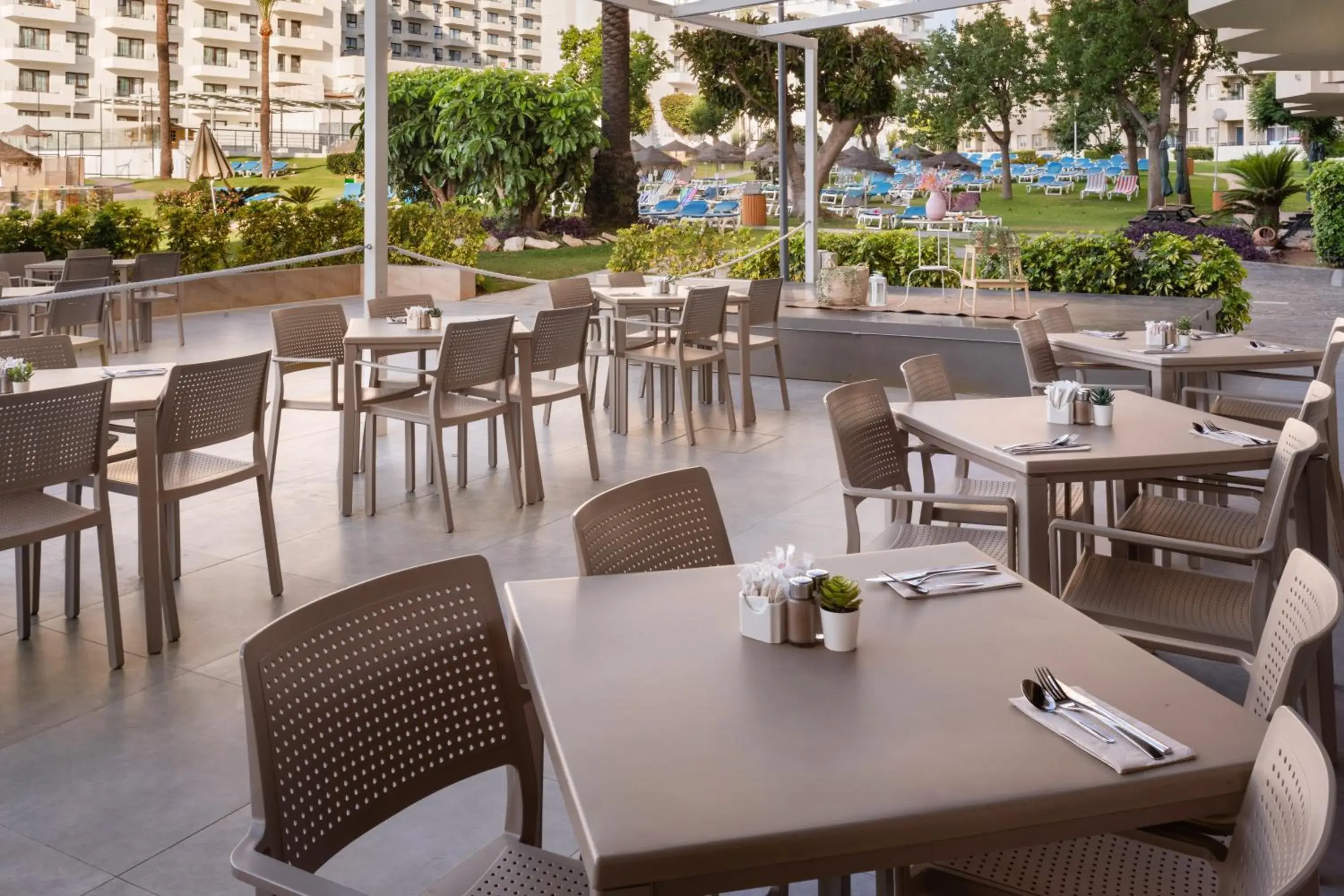 Restaurant/places to eat in Sol Puerto Marina Restaurant/places to eat in Sol Puerto Marina