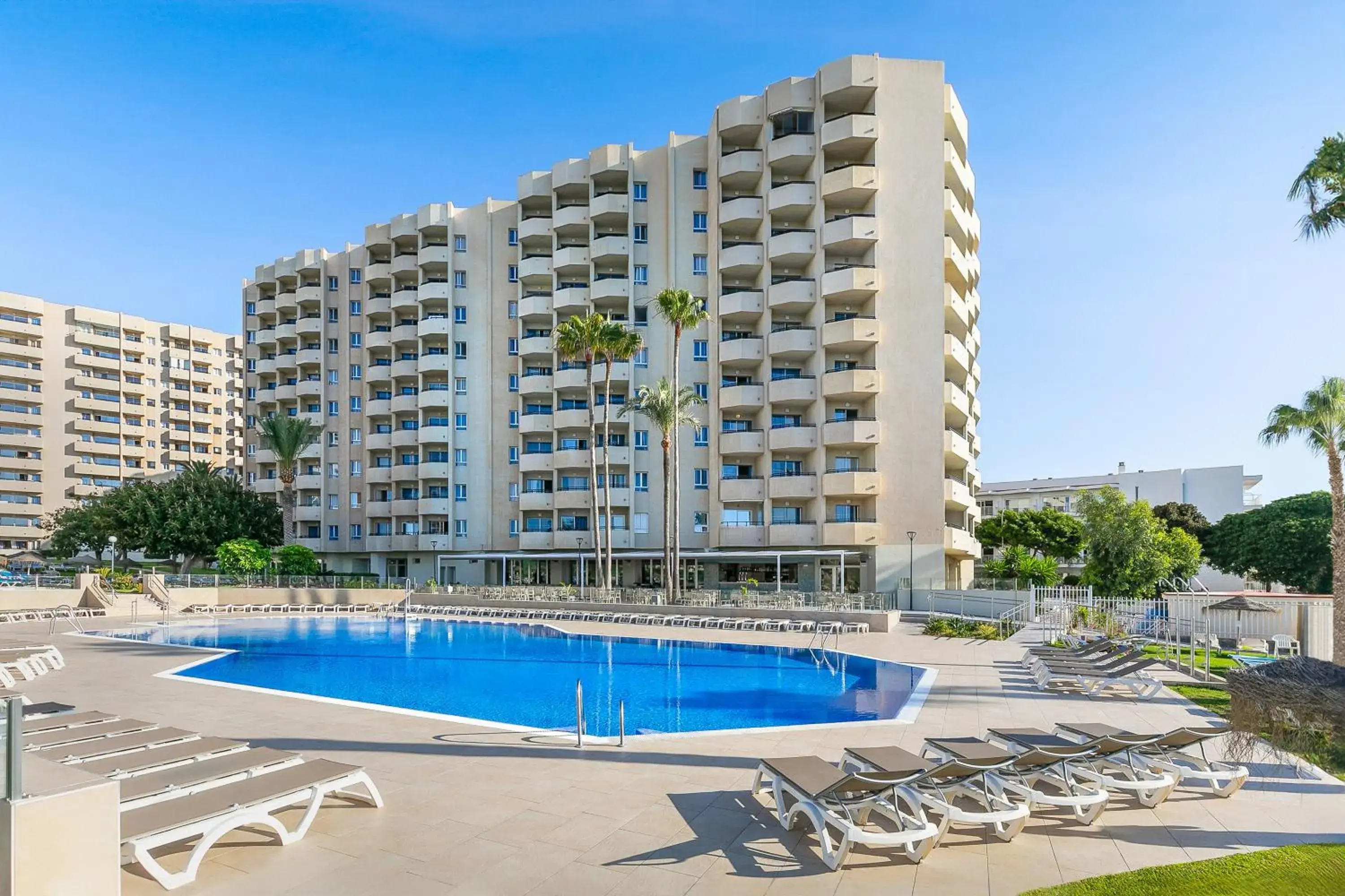 Swimming pool in Sol Puerto Marina Swimming pool in Sol Puerto Marina