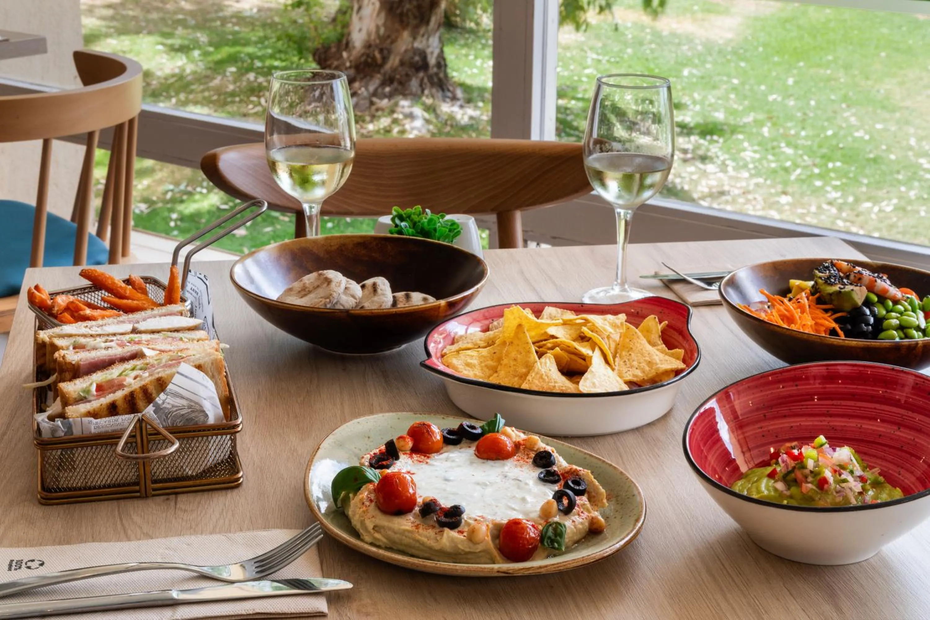 Food and drinks in Sol Puerto Marina