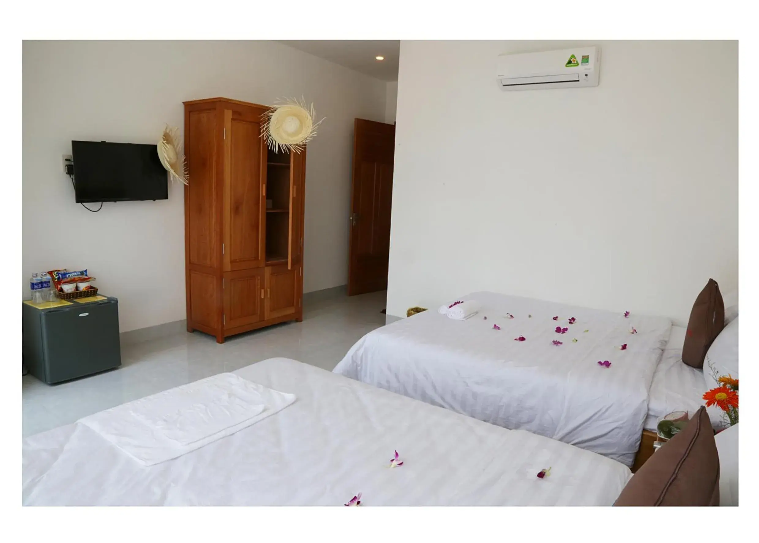 Bed in Danang Beach 2 Hotel Bed in Danang Beach 2 Hotel