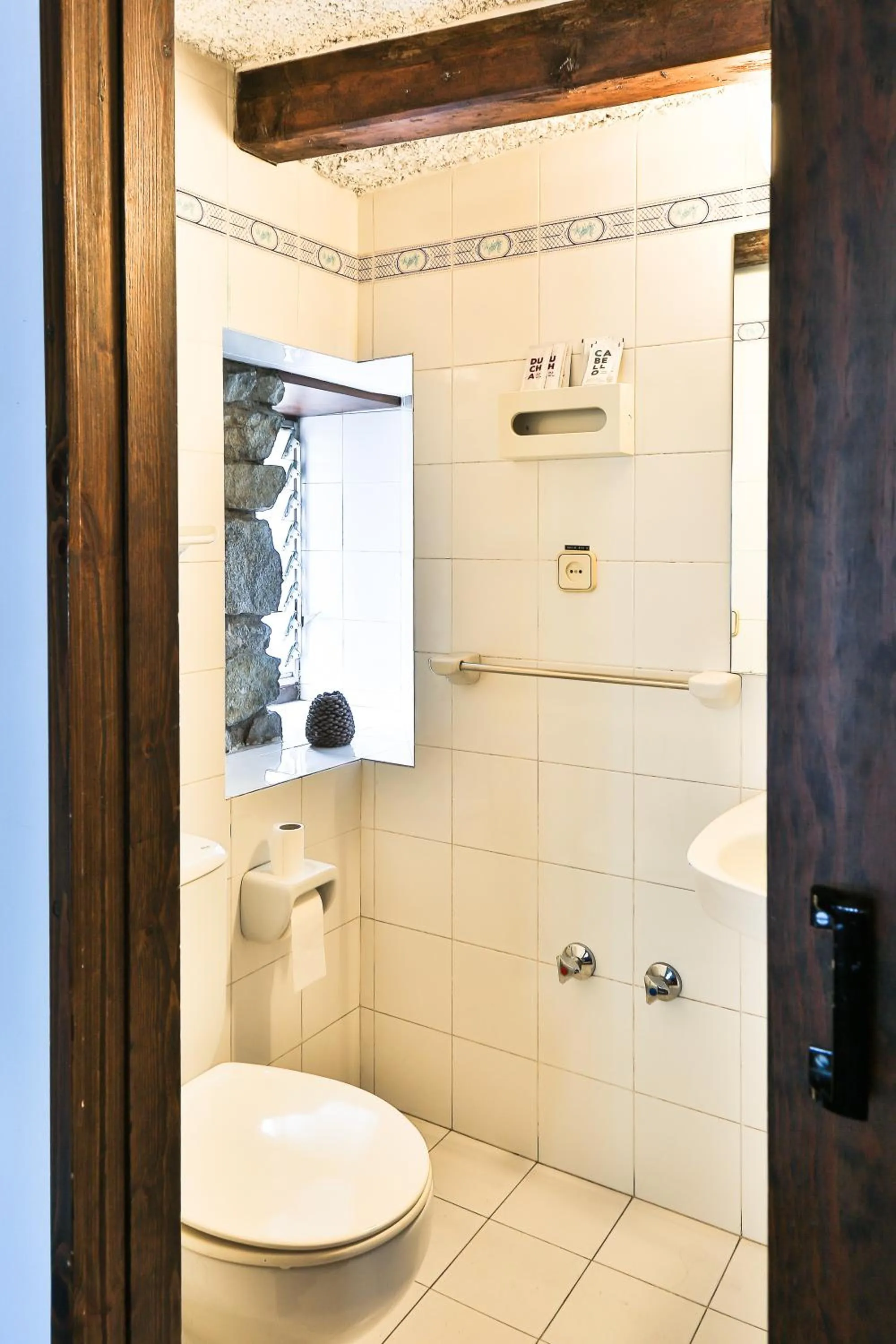 Photo of the whole room in Hostal Cisco de Sans