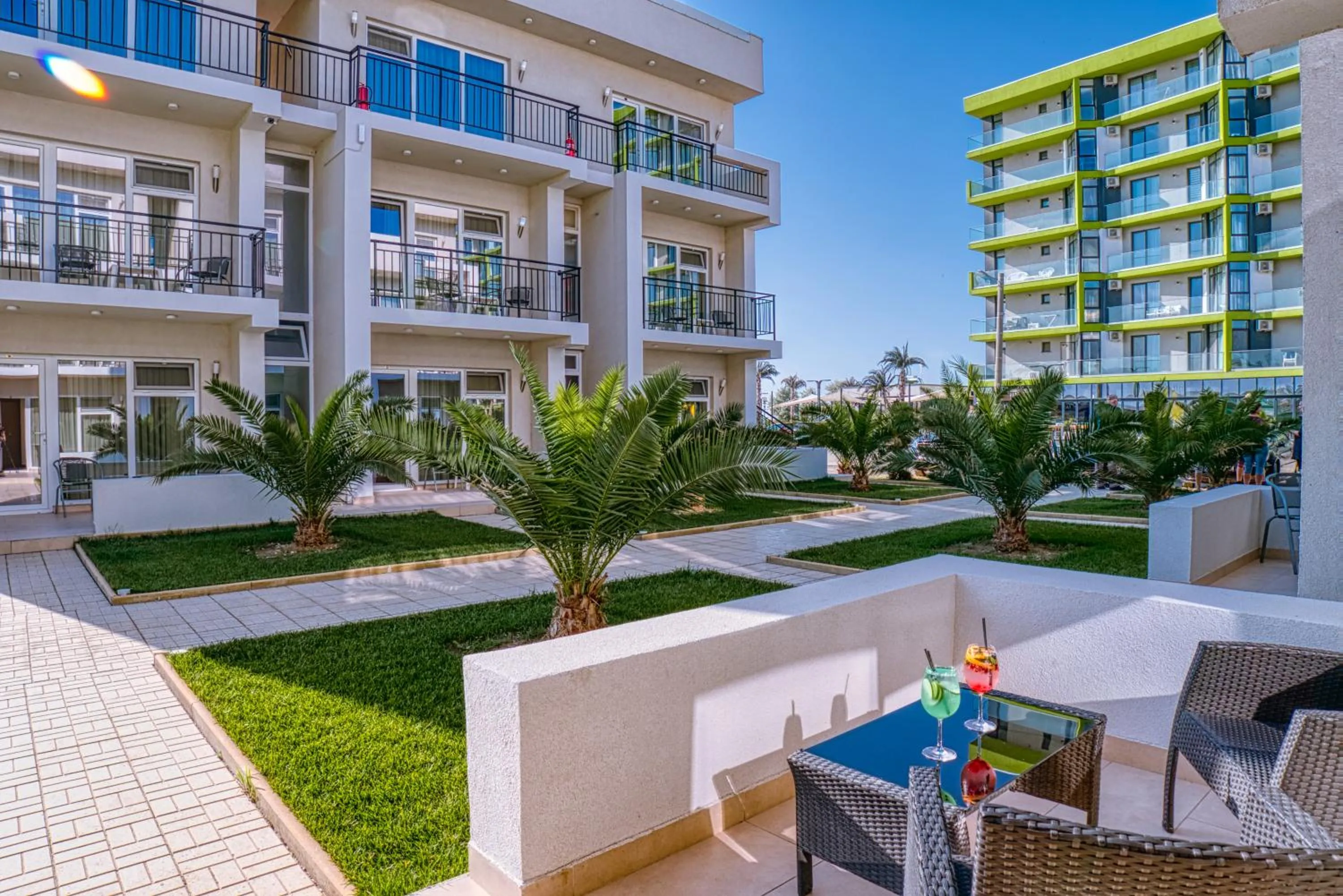 Garden in Sammos Beach Resort