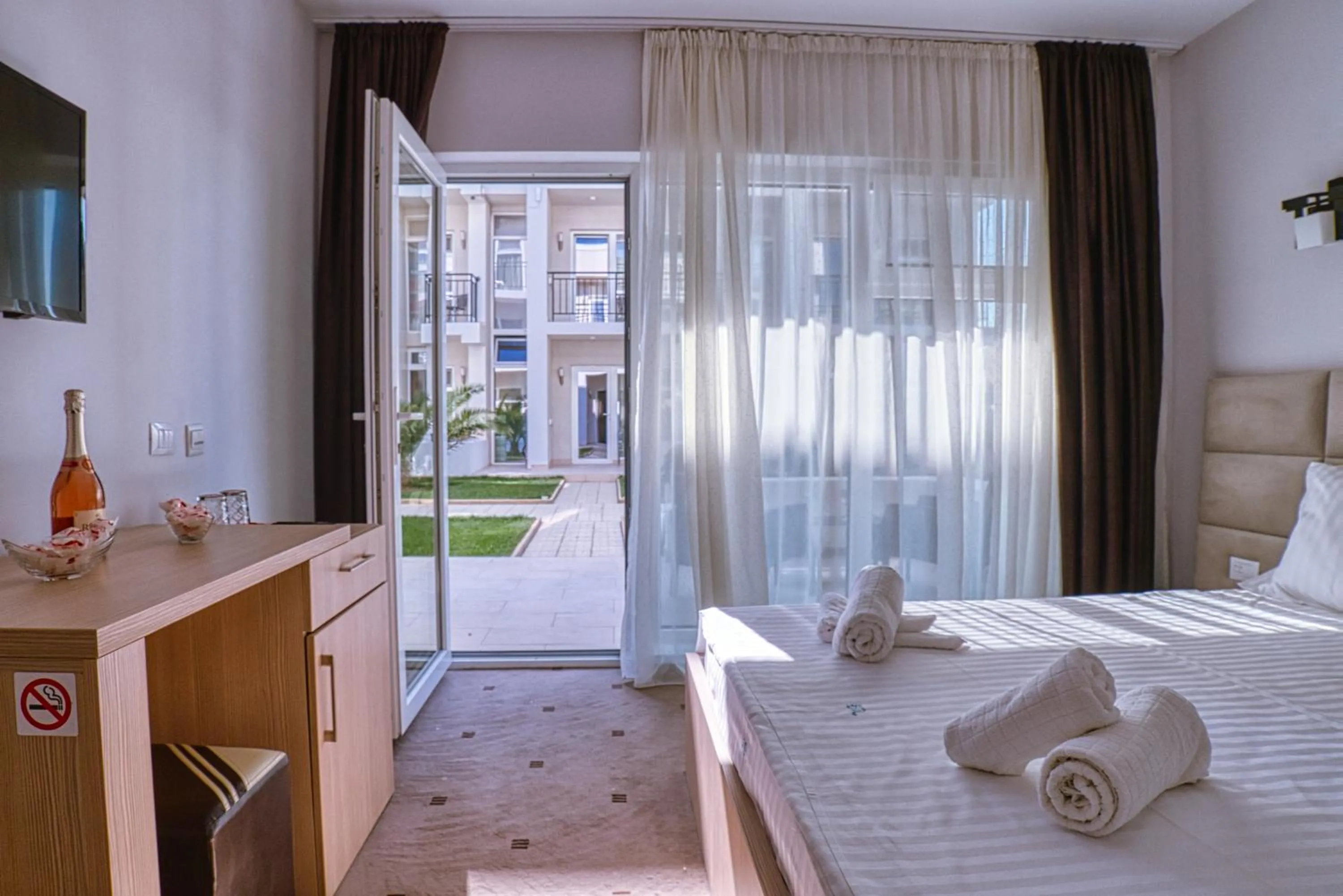 Bed in Sammos Beach Resort
