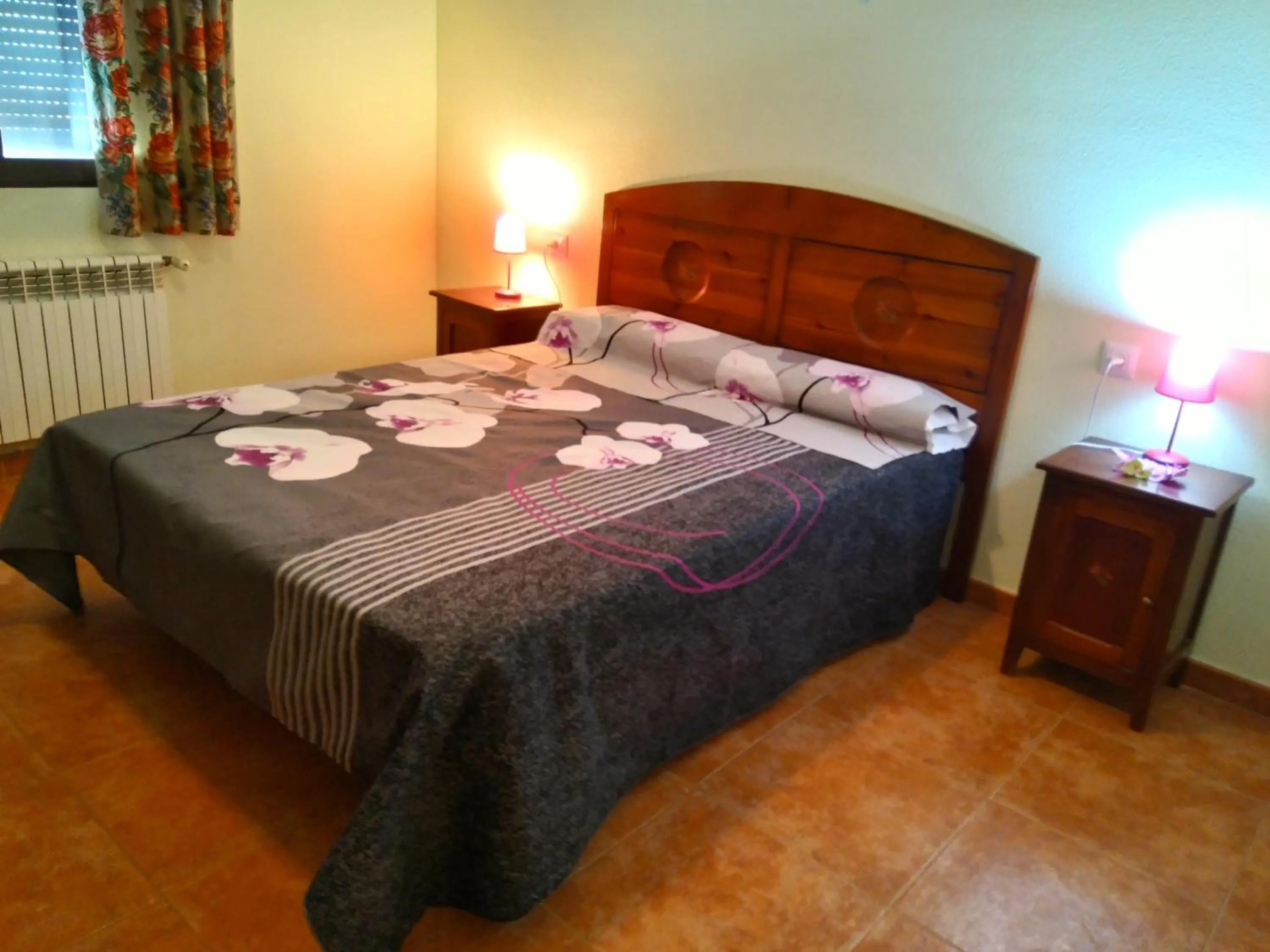 Photo of the whole room, Bed in La Sabina