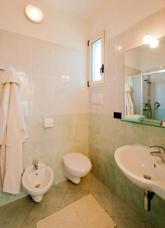Bathroom in Hotel Jonni