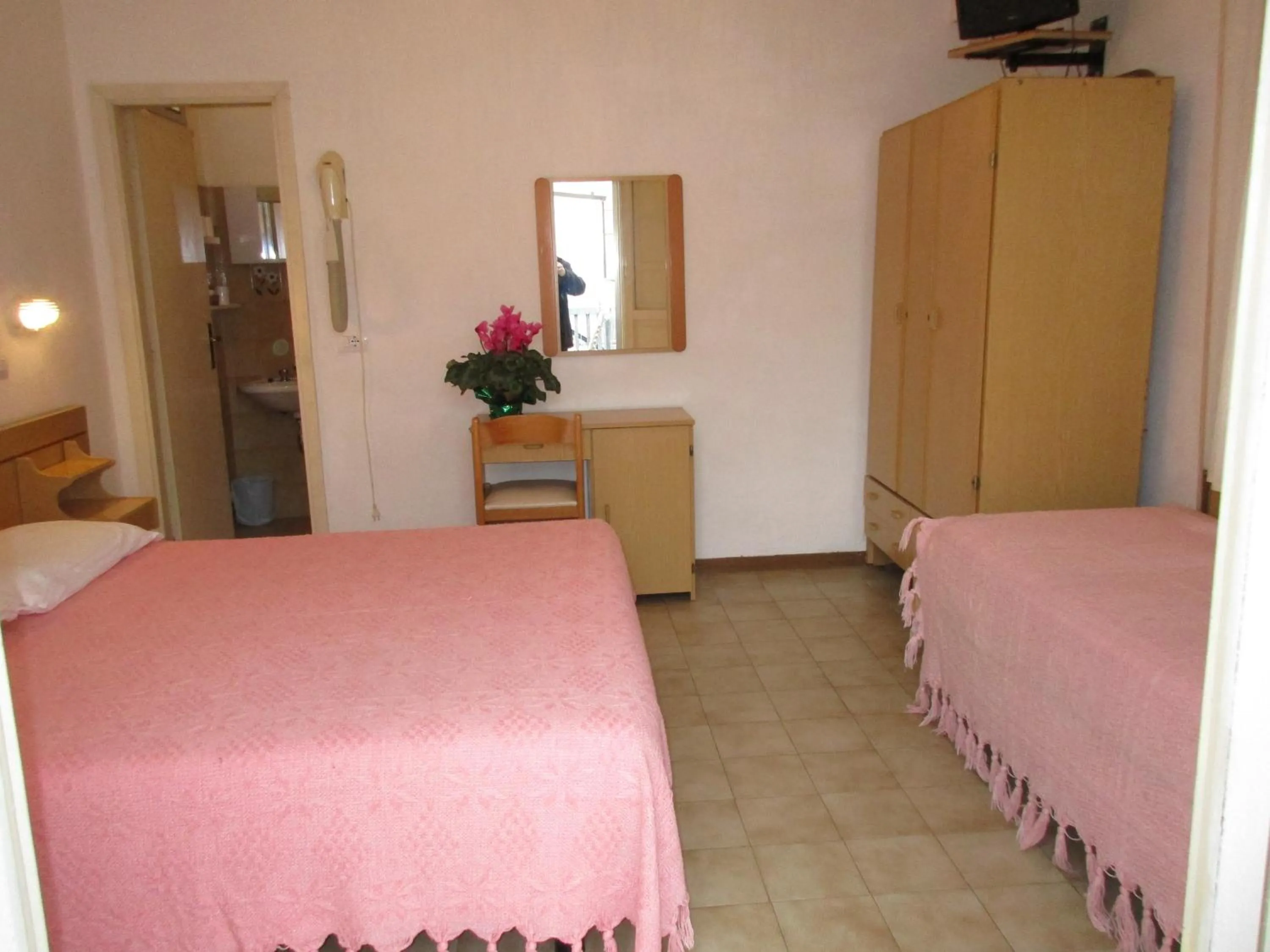 Bed in Hotel Pensione Ornella