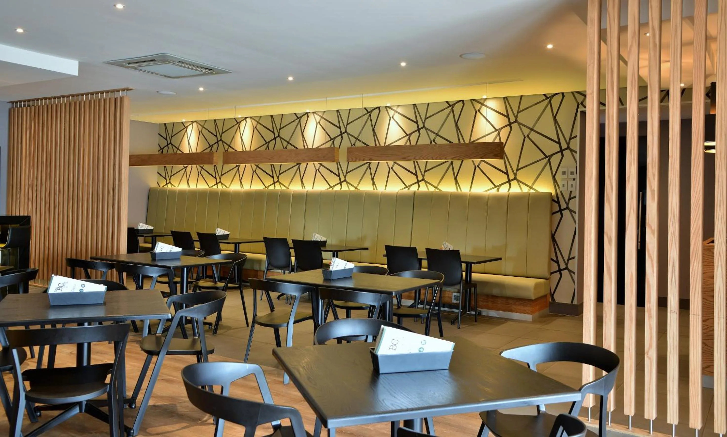 Restaurant/places to eat in Birchwood Hotel and OR Tambo Conference Centre